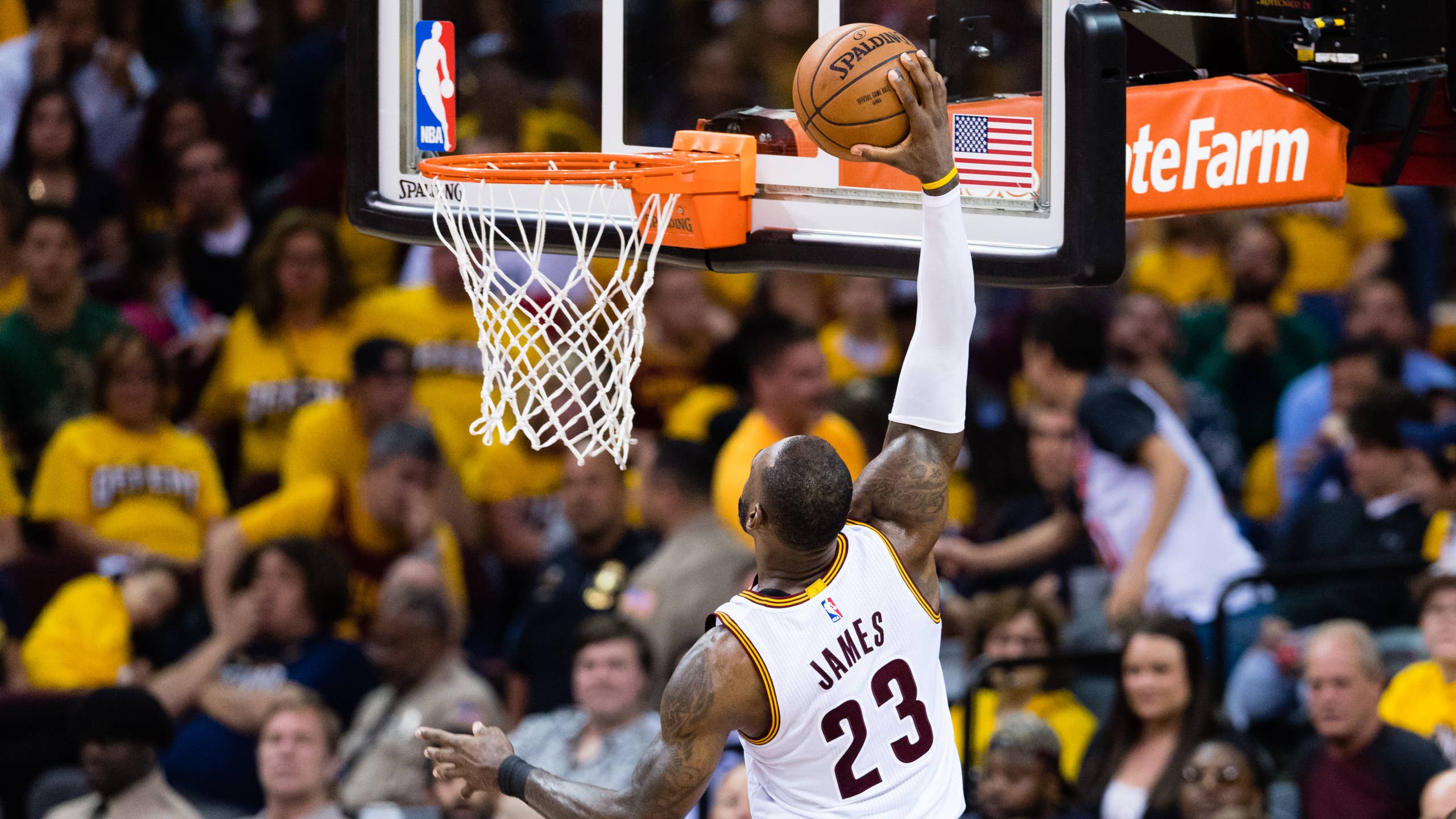 2560x1440 LeBron James Connected to Cleveland Cavaliers Homecoming's Sports