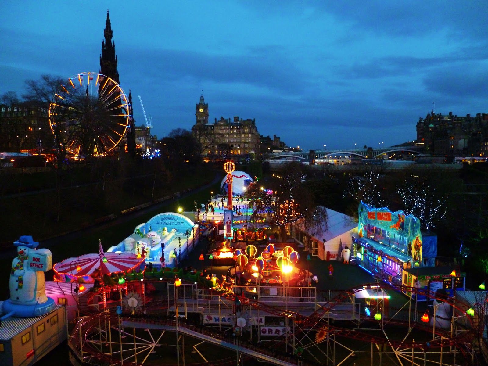 1600x1200 Edinburgh At Christmas