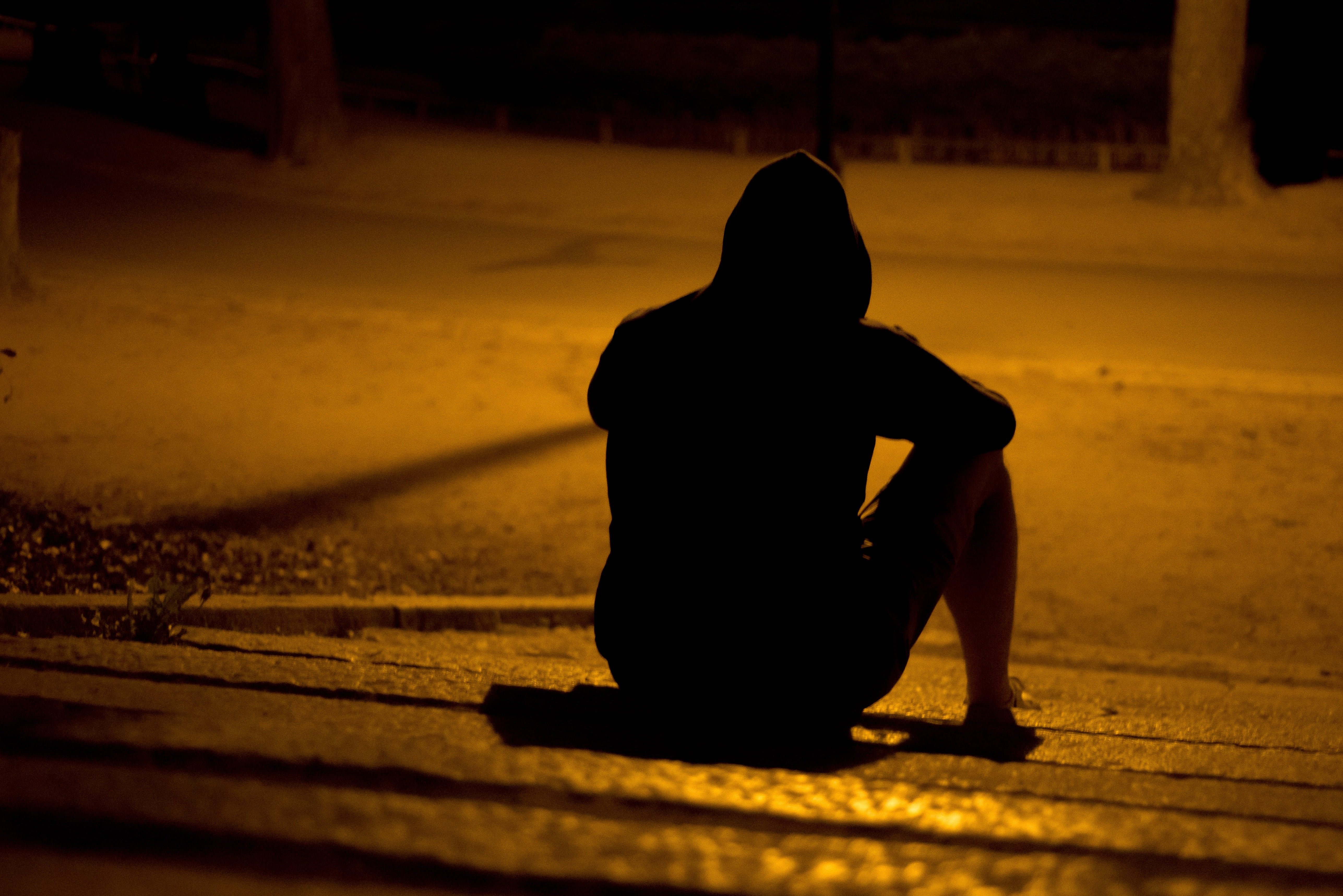 5147x3436 Black shadow of person HD wallpaper