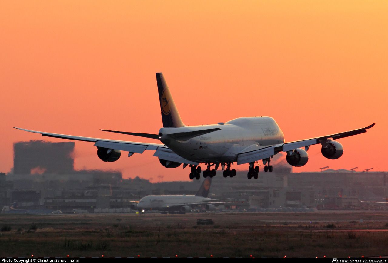 1280x869 D ABYC Lufthansa Boeing 747 830 Photo By Christian Schuermann. ID 491603.