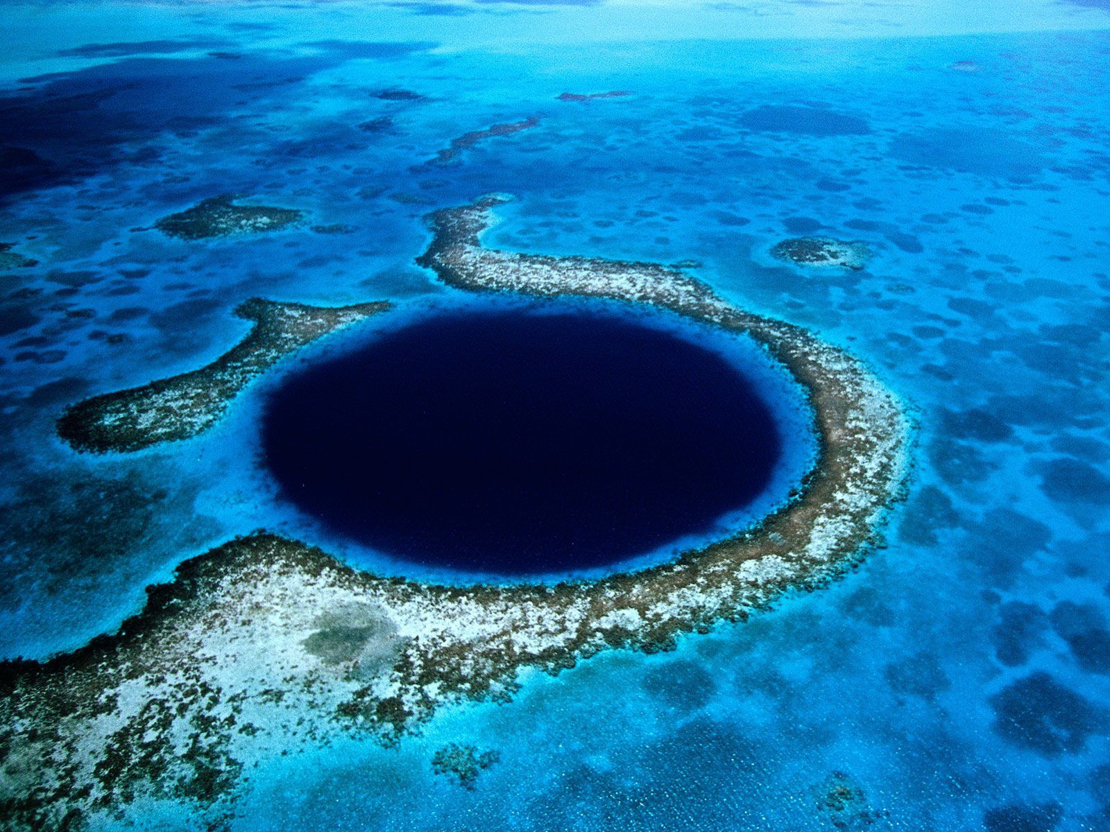 1600x1200 Picture Of The Week: Belize's Blue Hole