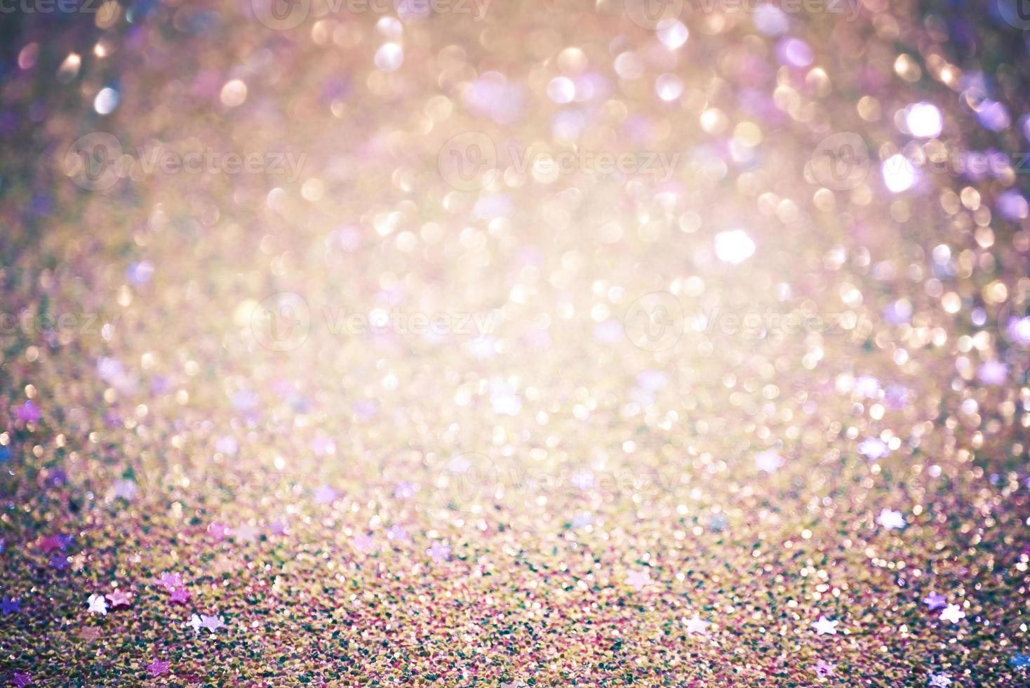 1468x980 Focus and defocus part of glitter beige with purple background. Defocus light abstract background
