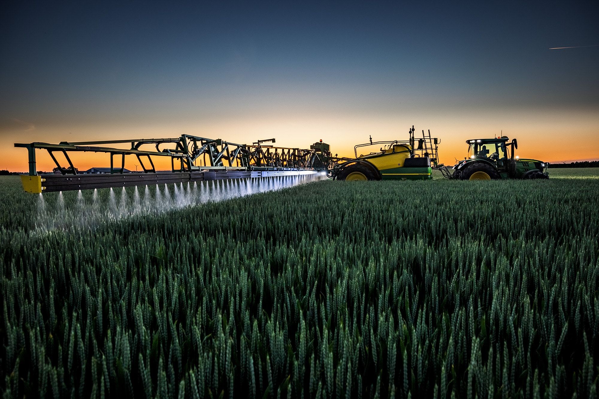 2000x1334 John Deere Launches Biggest Ever Trailed Sprayer