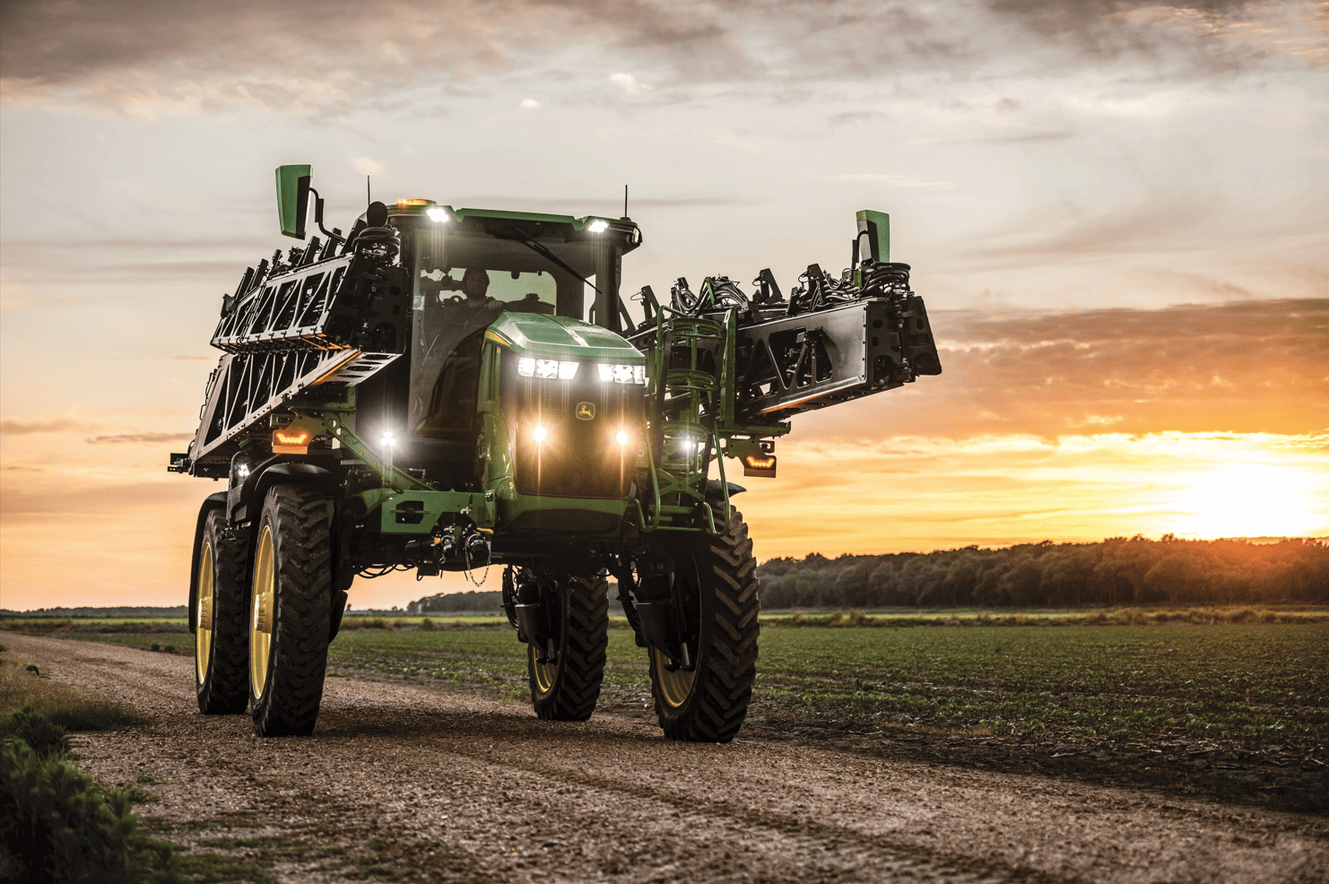 1482x986 412R Self Propelled Sprayer