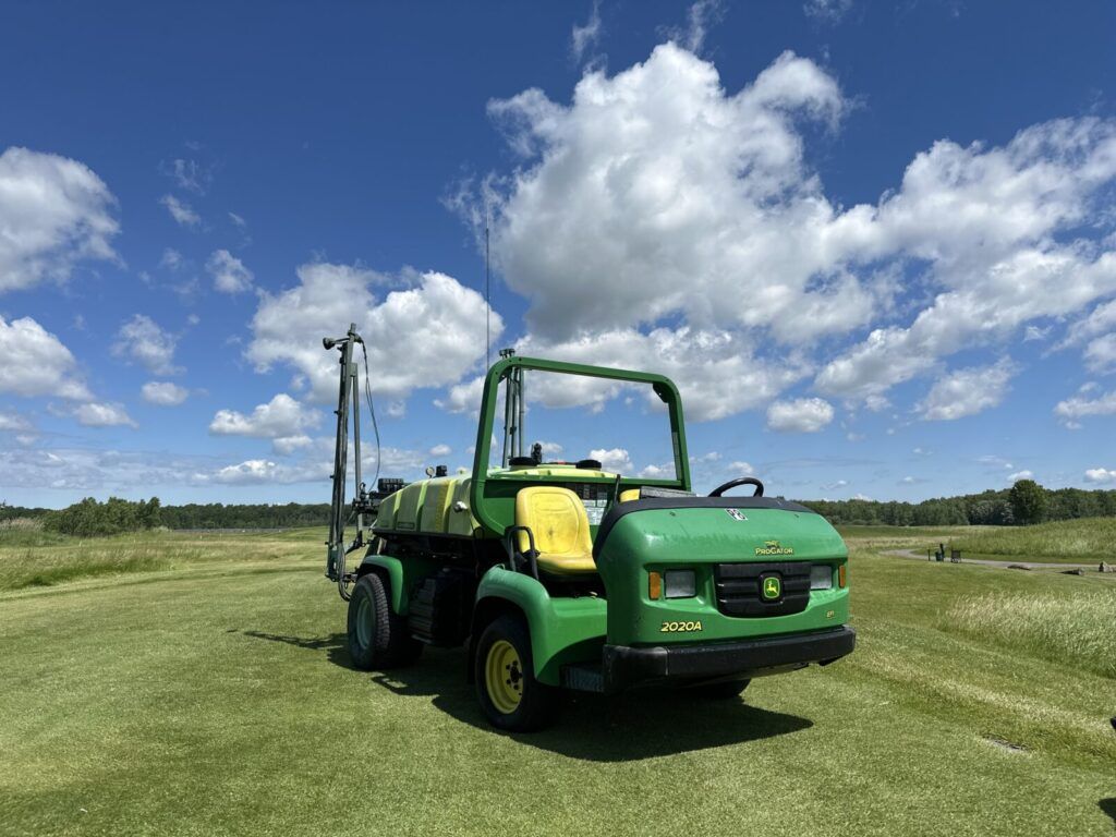 1024x768 John Deere HD200 sprayer Professional Turf Community
