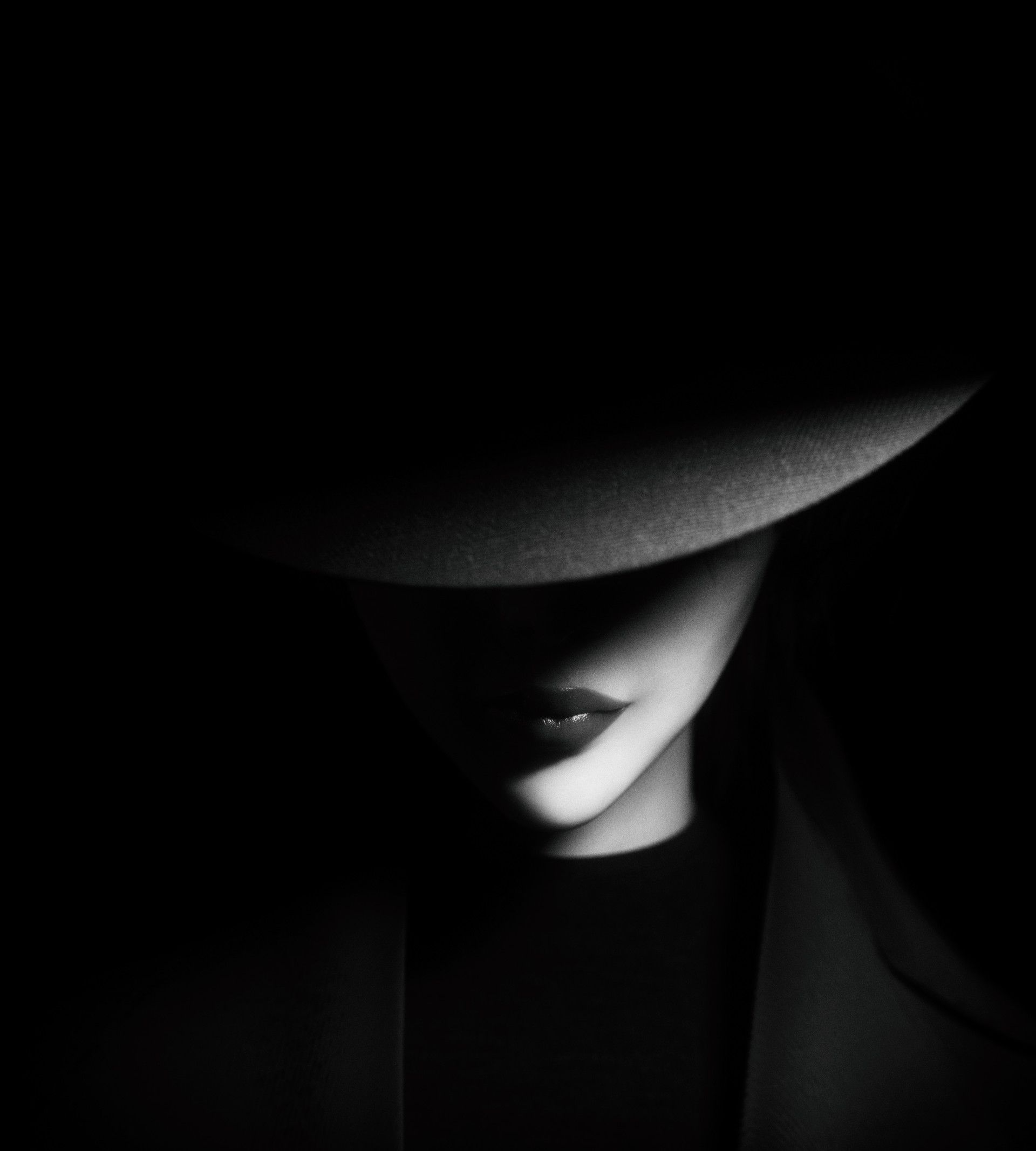 1920x2134 Phone wallpaper: Girl, Minimalism, Bw, Dark, Chb, Shadows, Hat 119298