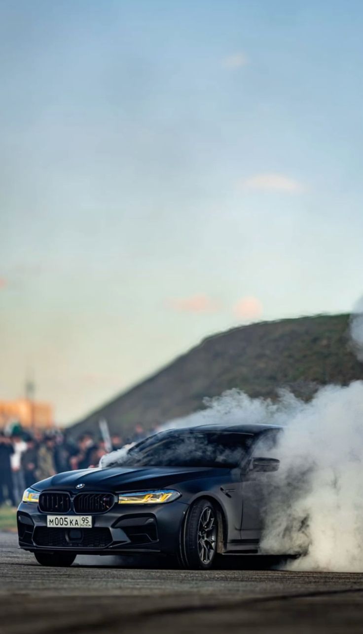 736x1284 BMW
