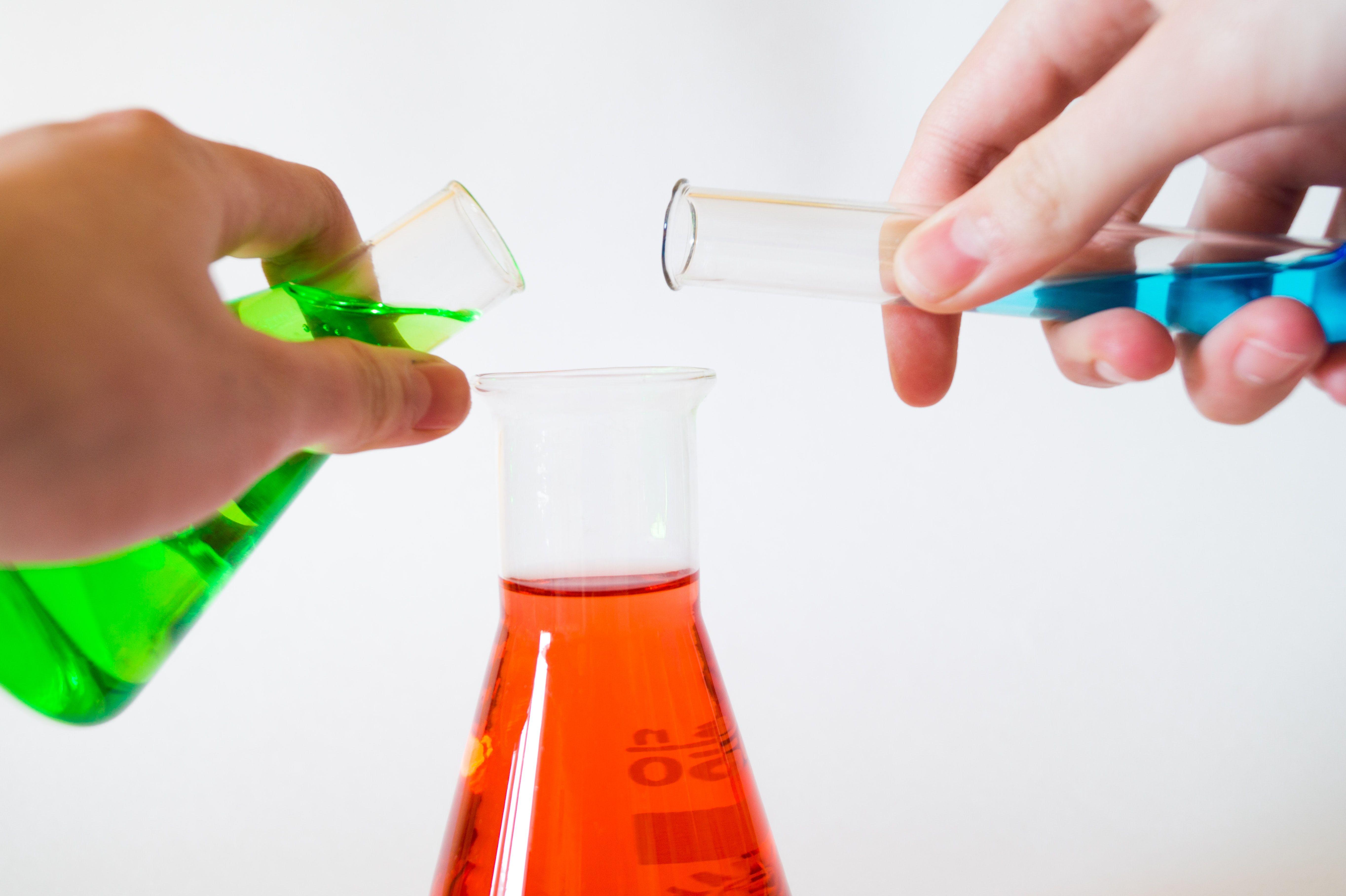 5456x3632 Chemistry Picture. Download Free Image