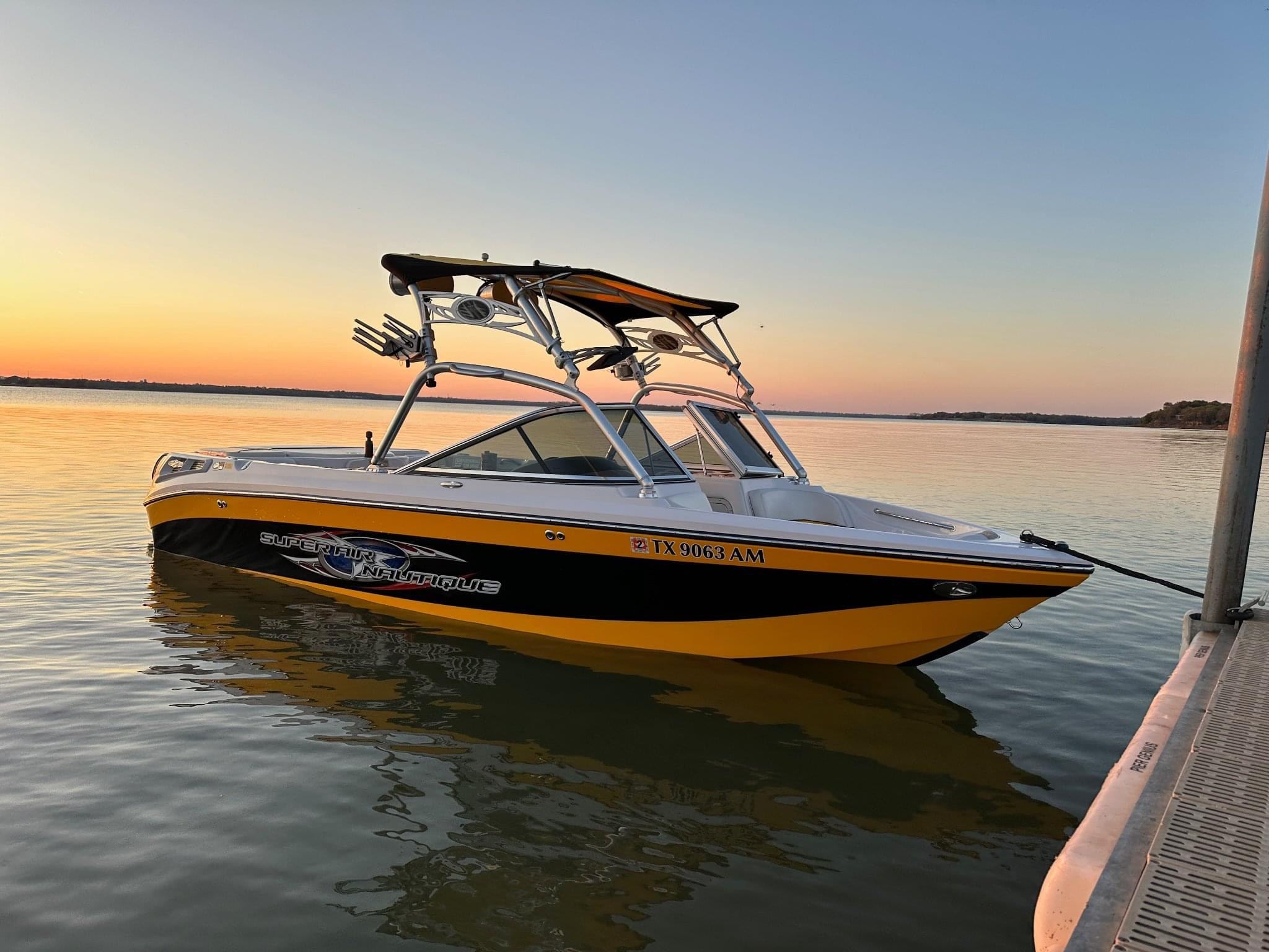 2048x1536 WakeBoat Super Air Nautique Sports Package - **Norris Lake only**