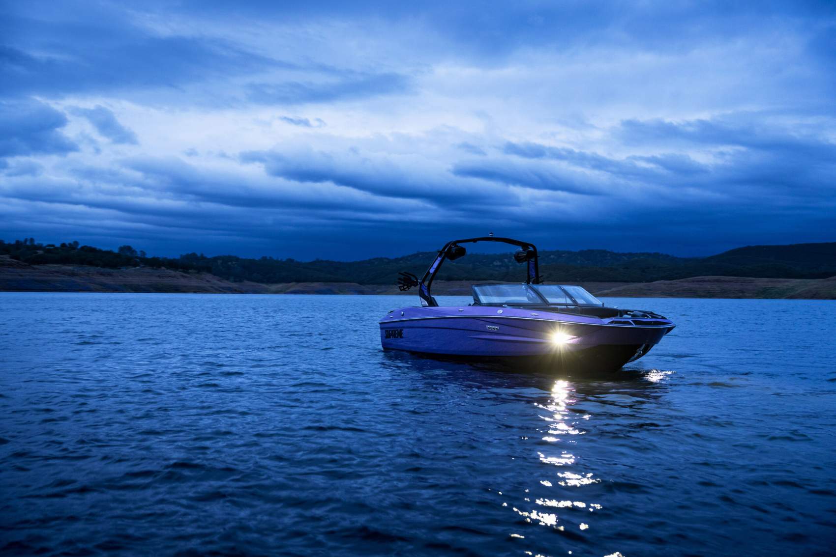 1700x1134 Wakeboard Boat Service & Repair