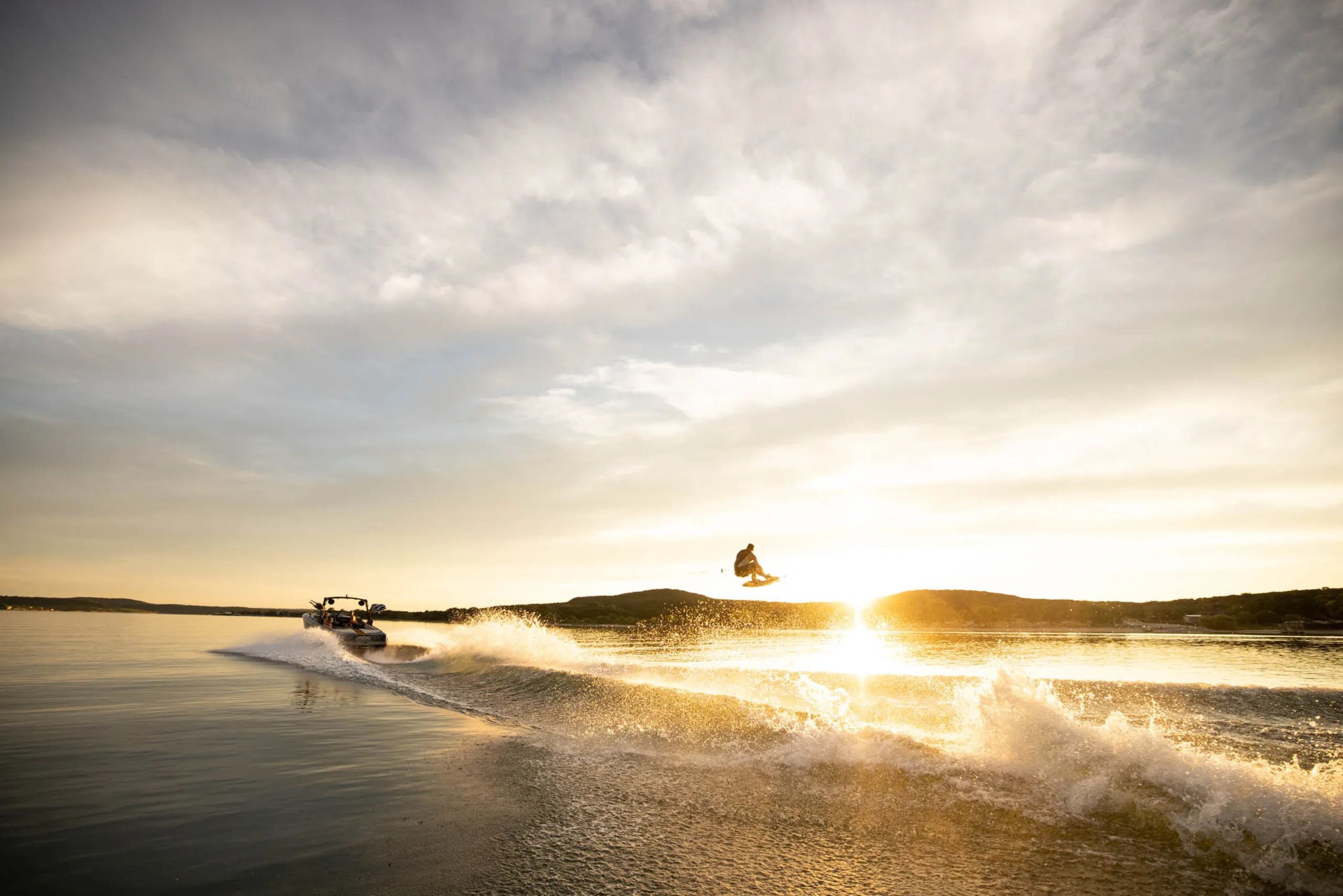 2560x1708 Best Boats for Water Sports: Malibu, Axis, or Cobalt?