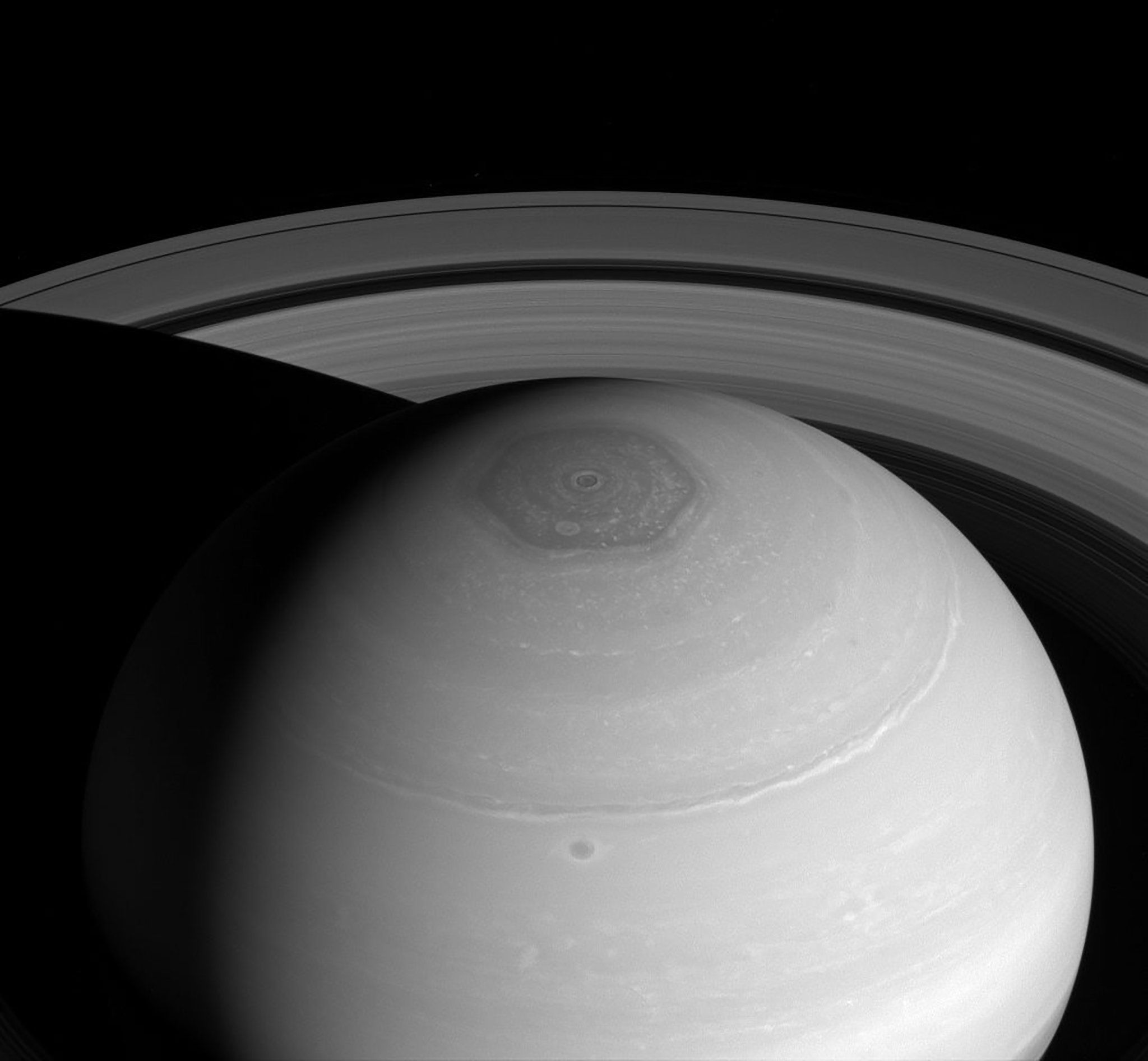 2048x1893 Storm Chasing on Saturn