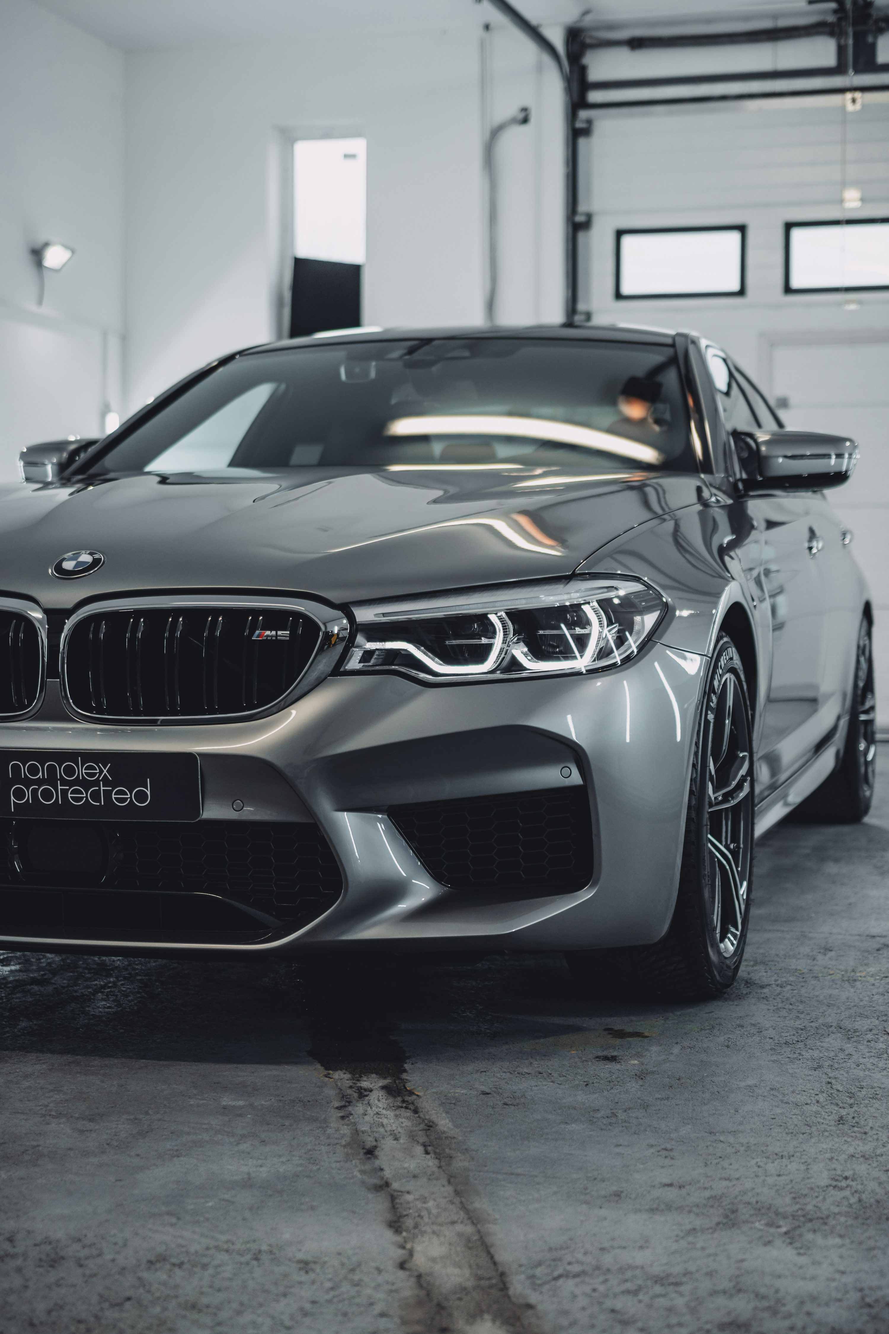 3000x4500 Gray BMW sedan photo