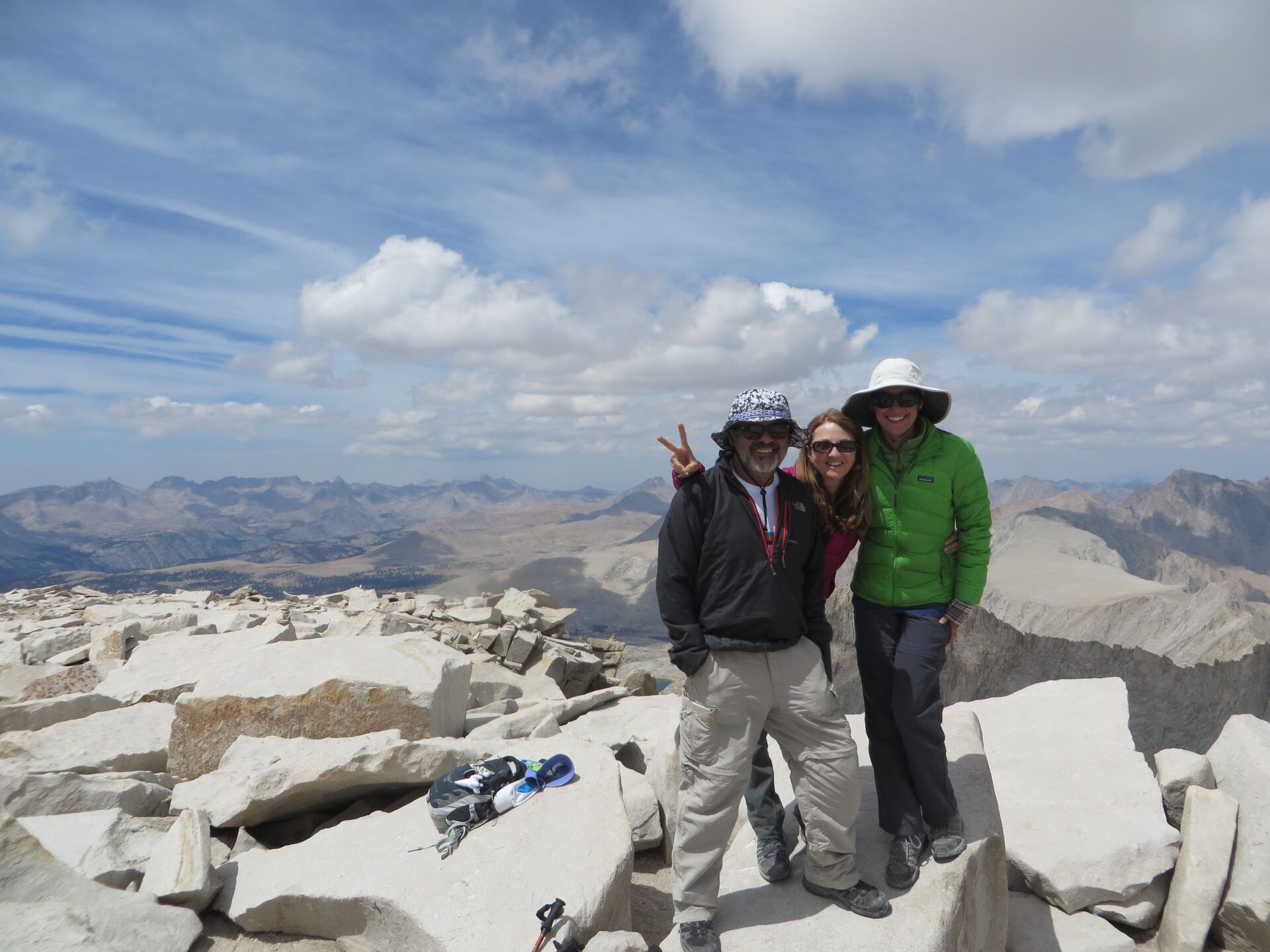 1920x1440 Day Hiking Mount Whitney