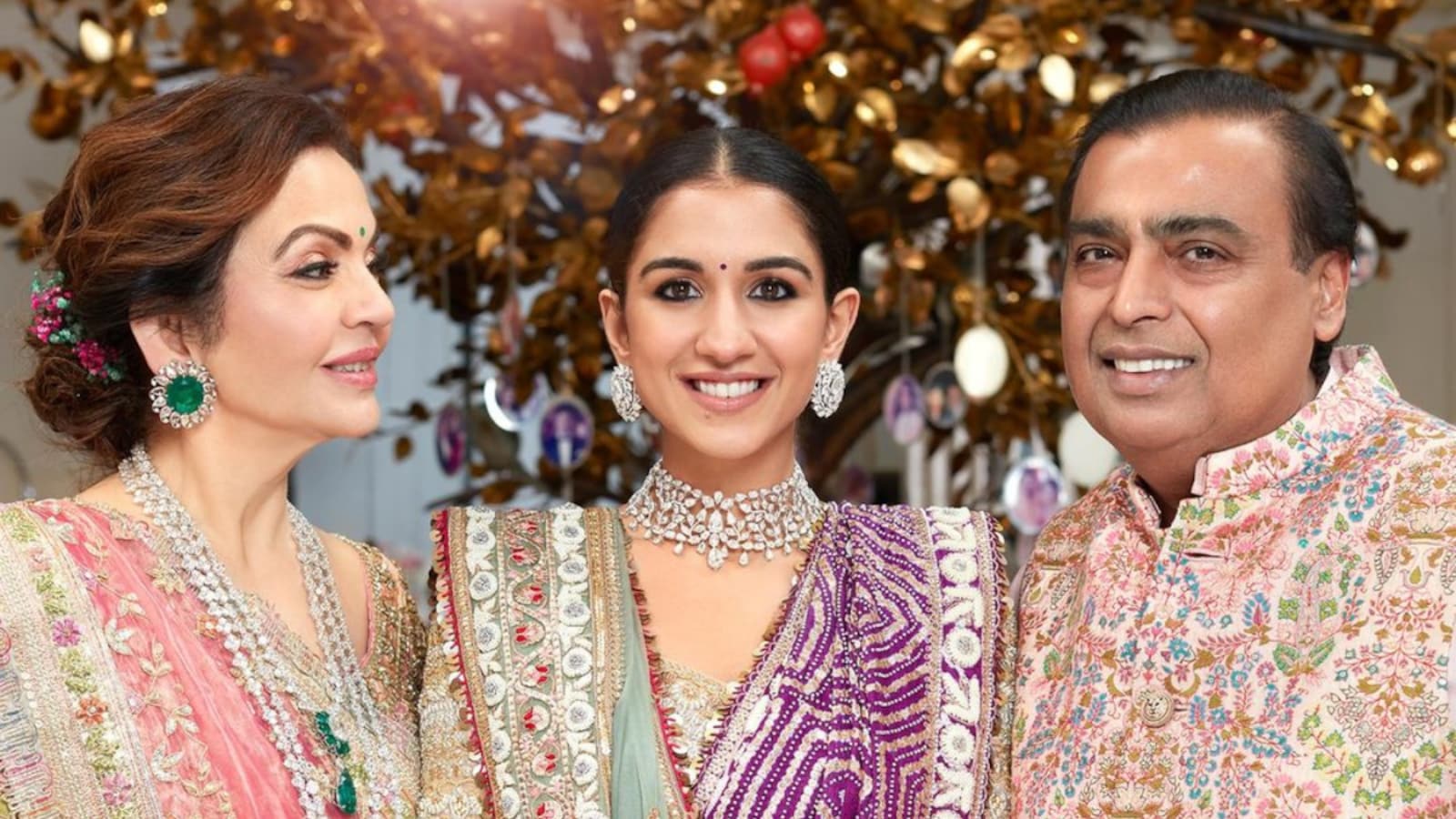 1600x900 Radhika Merchant exudes grace in purple saree for Garba night hosted by Kokilaben Ambani, also attended