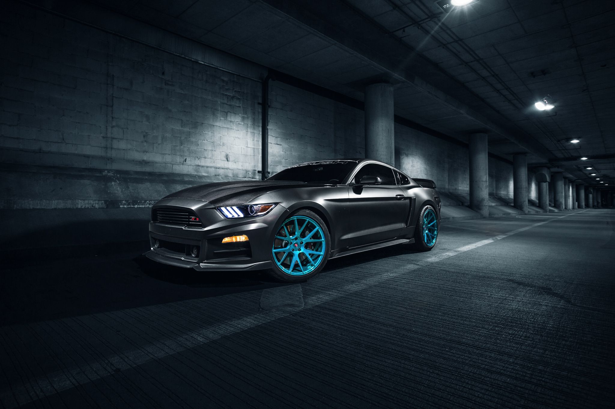2048x1365 Stunning Silver Ford Mustang HD Wallpaperx1365