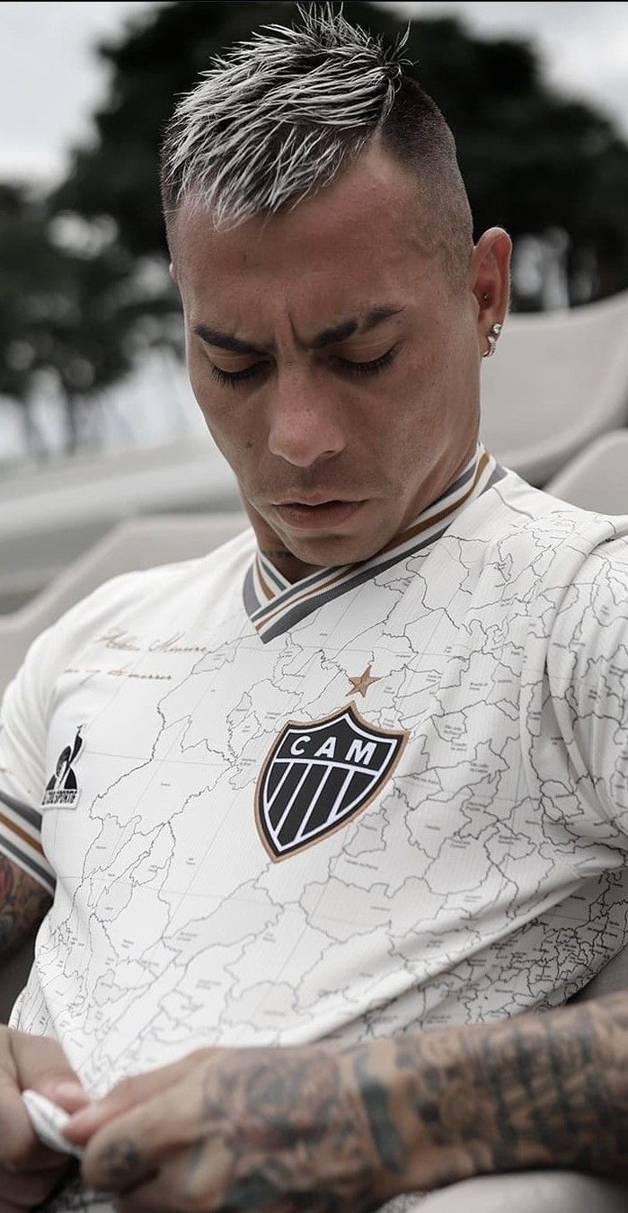699x1350 Eduardo Vargas
