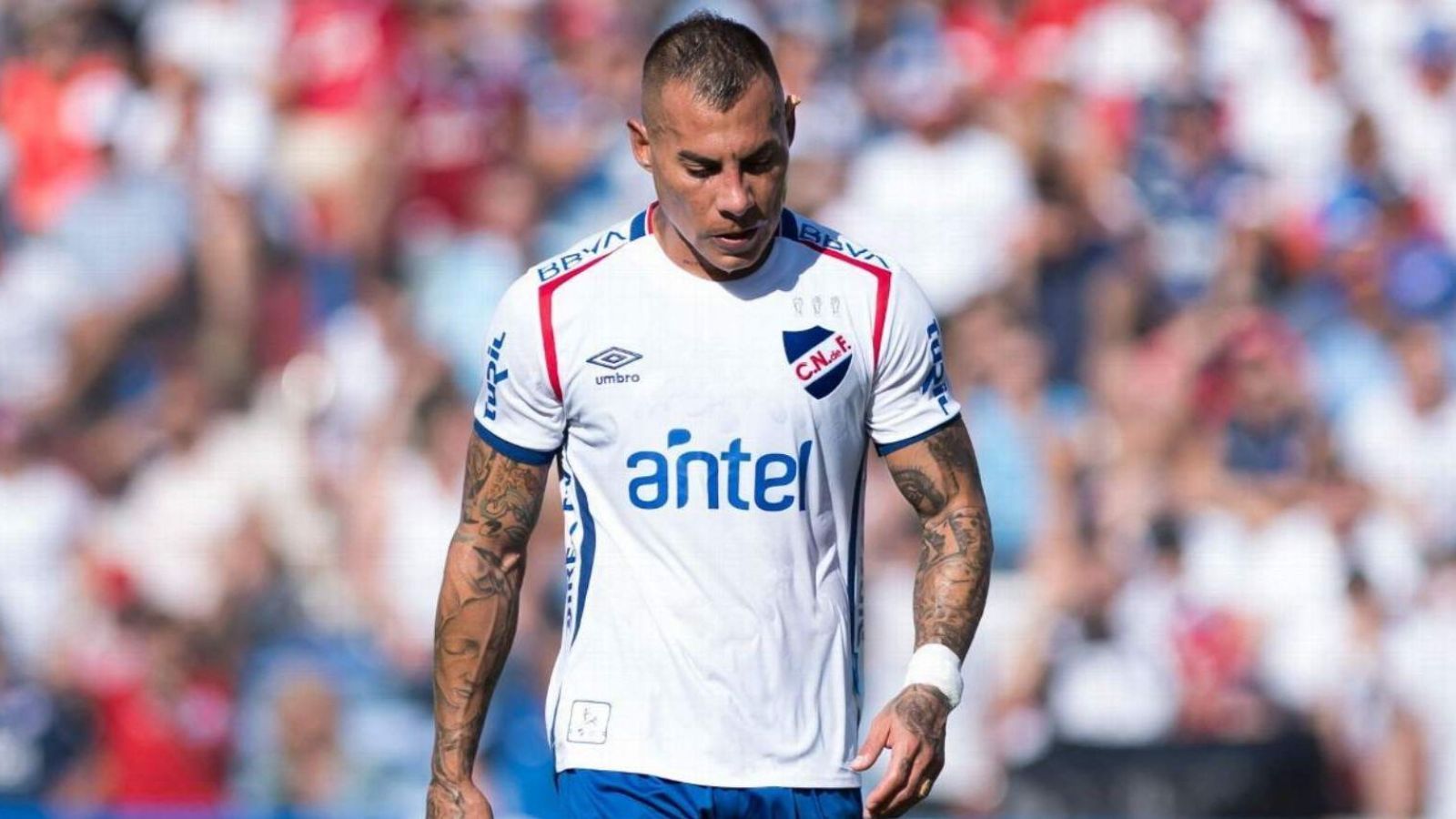 1600x900 Johnny Herrera detalla el sueldo que la U le ofreció a Eduardo Vargashoras