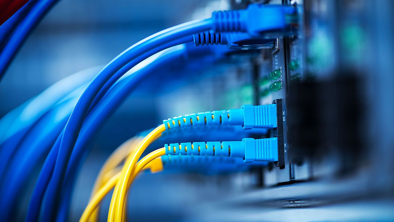 1280x720 Reasons to Consider a Network Administrator Career