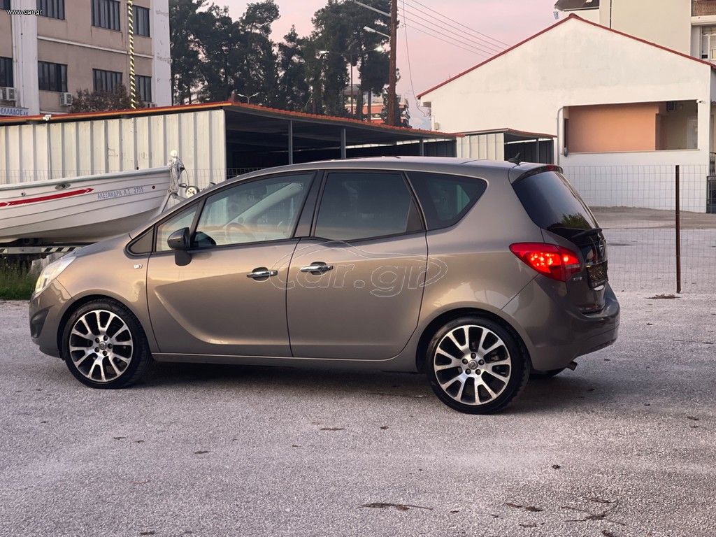 1024x768 Car.gr Meriva 2011 PANORAMA