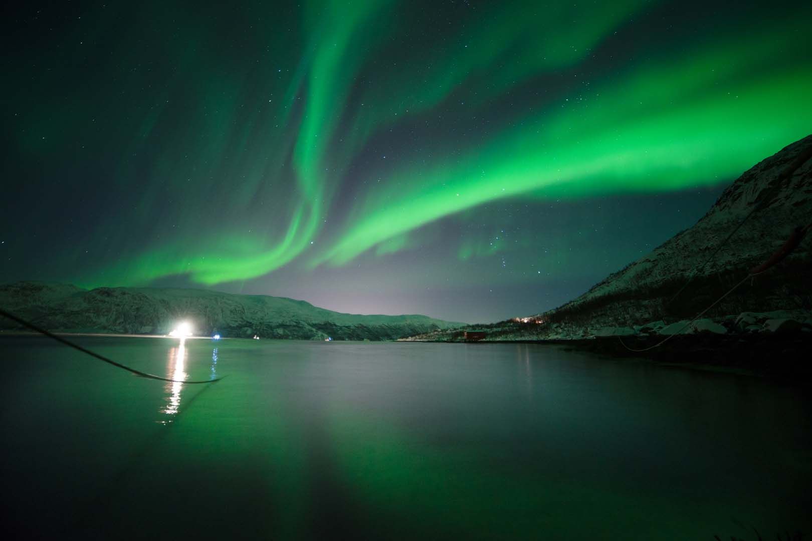 1620x1080 Northern Lights Reindeer Experiences
