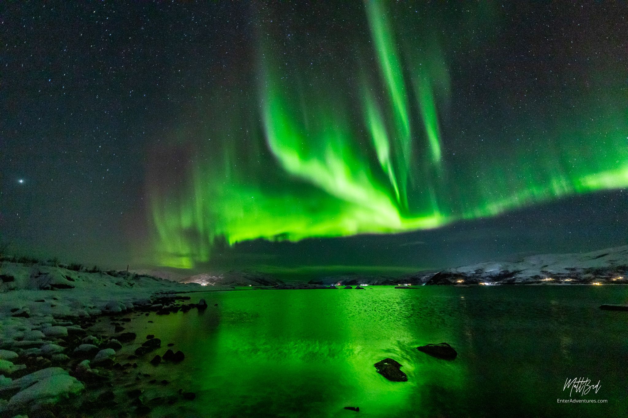 2048x1365 Chasing Aurora: Best Time to See Northern Lights in Tromsø