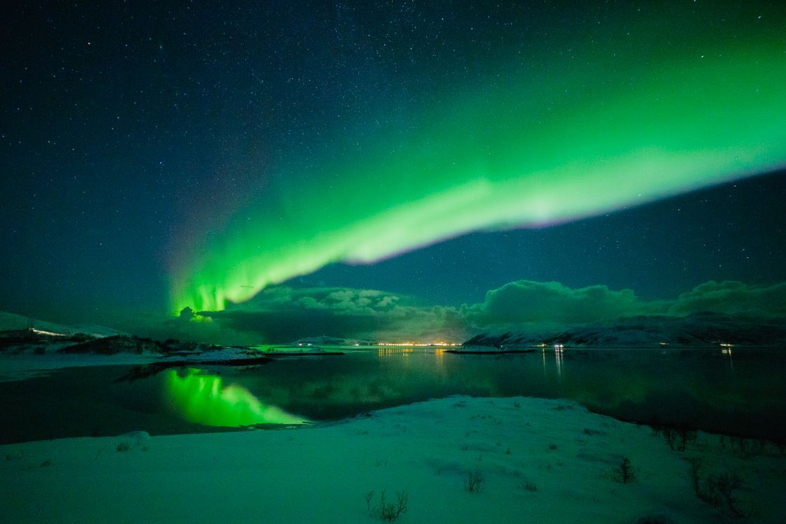 1125x750 View of an Aurora Borealis · Free