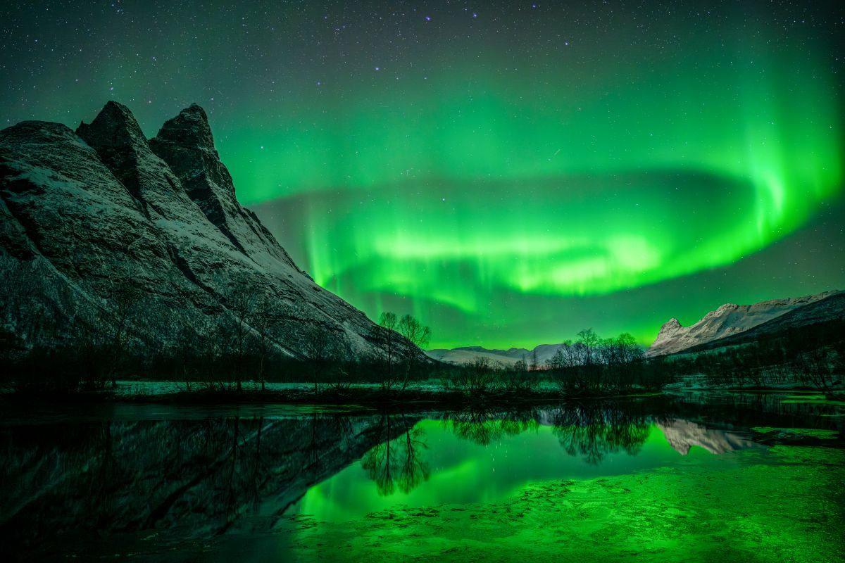 1200x800 Best Time to See the Northern Lights in Tromso. Guide to Lofoten