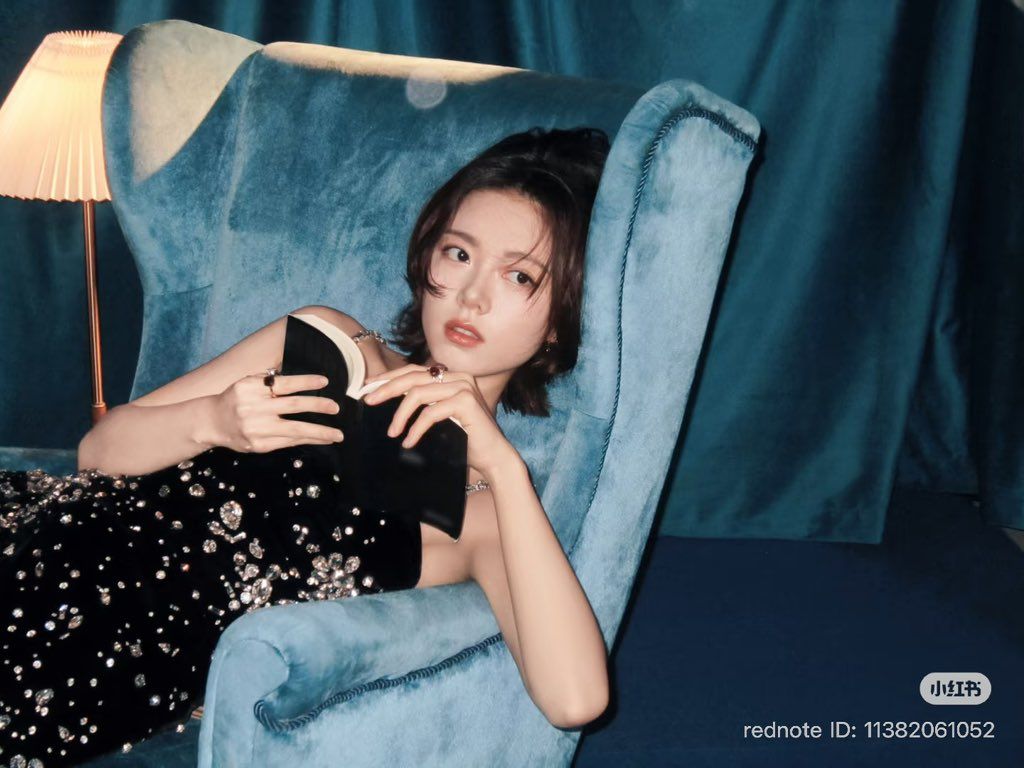 1024x768 ZJM STUDIO on XHS A fresh take. Jinmai Zhao's face is a sight for sore eyes in CCD