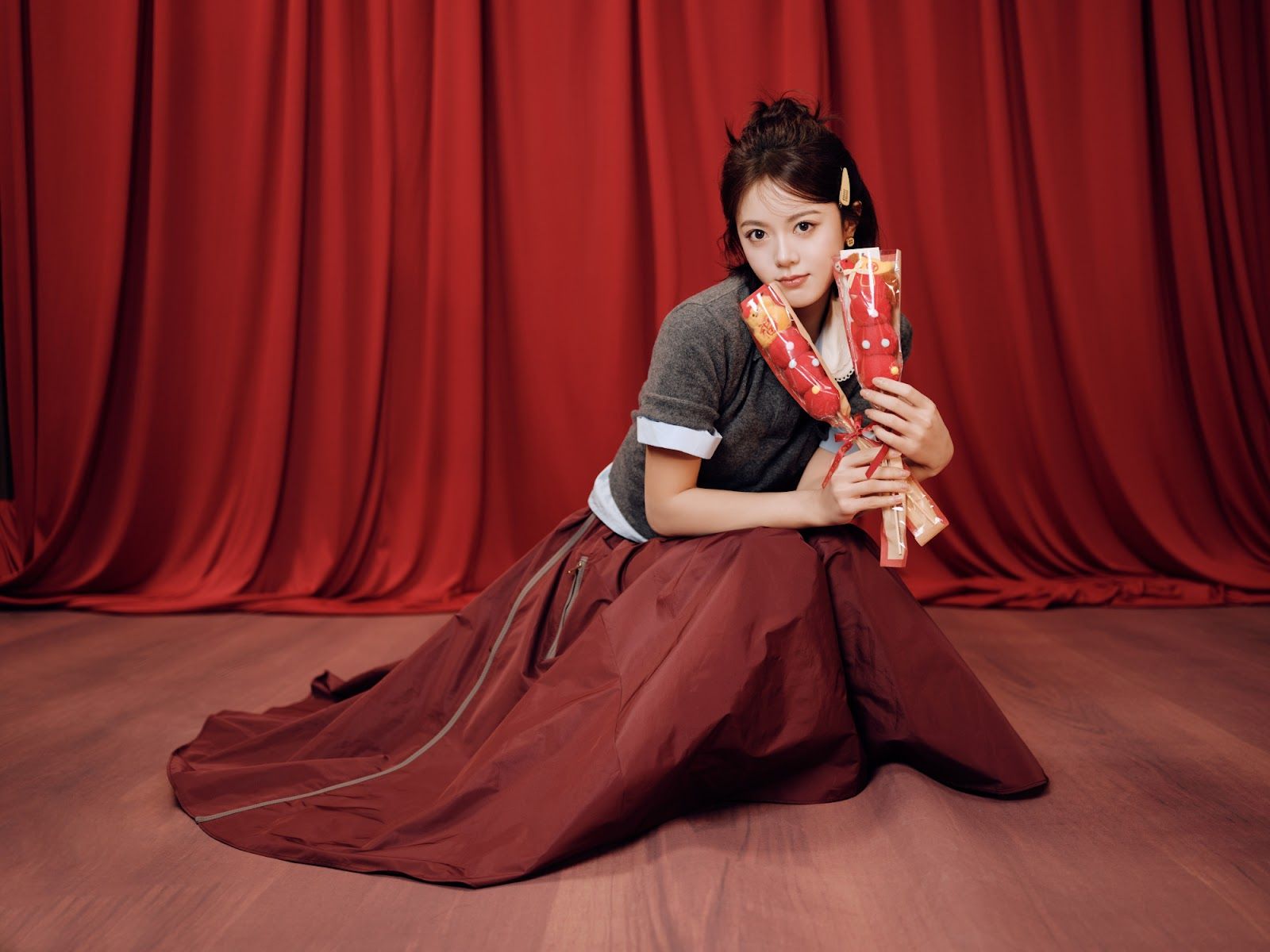 1600x1200 China Entertainment News: Zhao Jinmai sends New Year's greetings