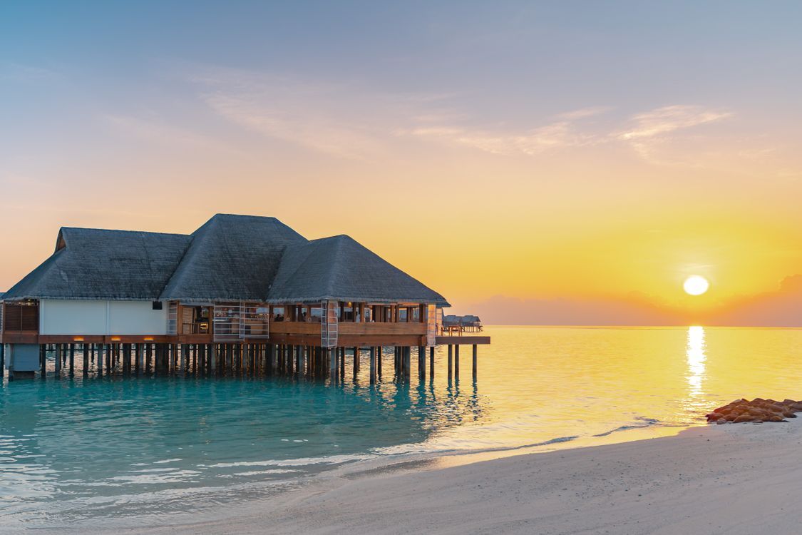 1125x750 Maldives Island Water Villa Sunset · Free