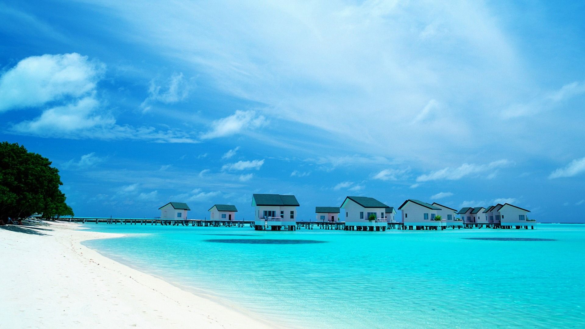 1920x1080 Maldives water villa wallpaper