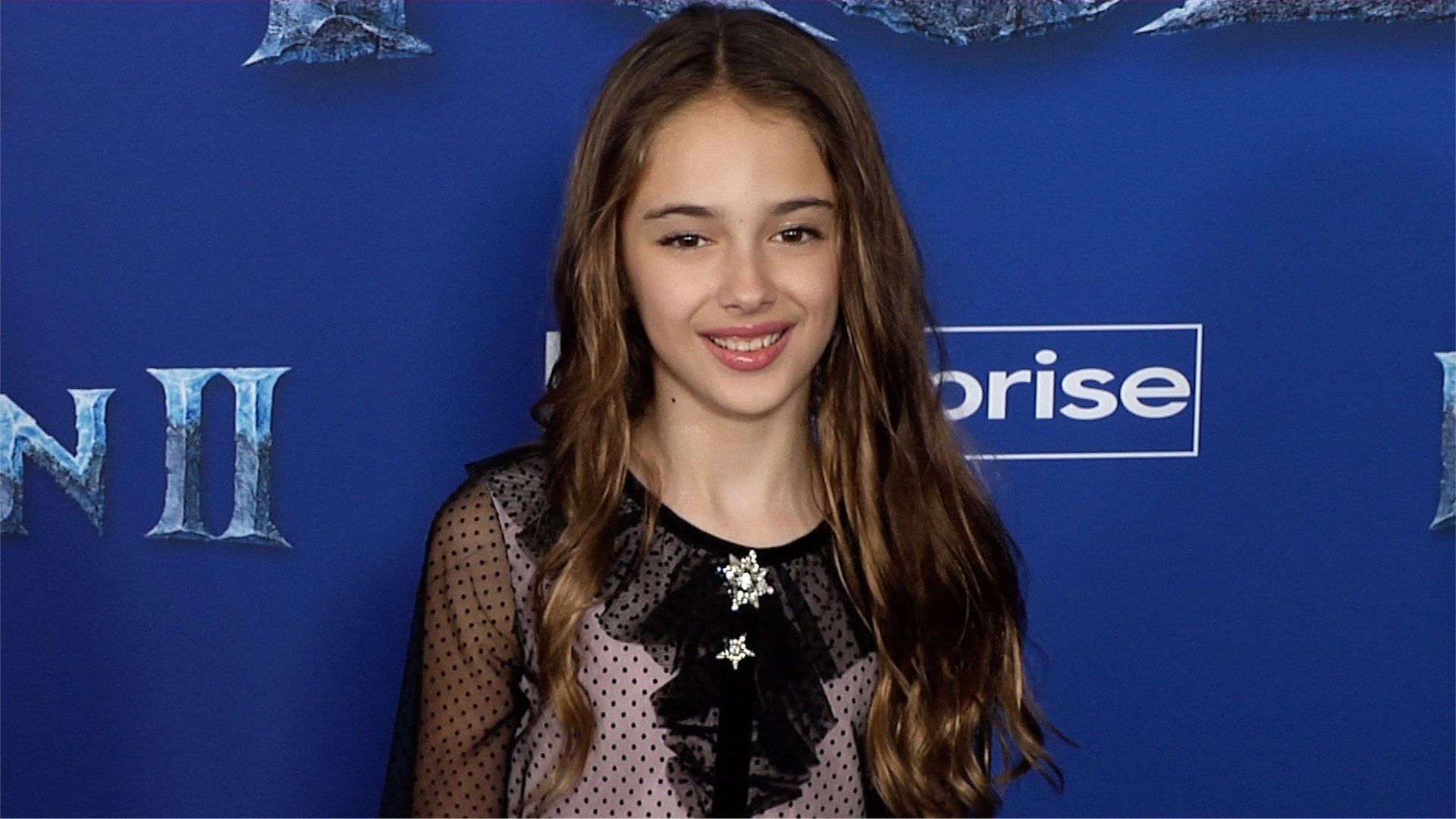 1920x1080 Julia Butters “Frozen 2” World Premiere Red Carpet