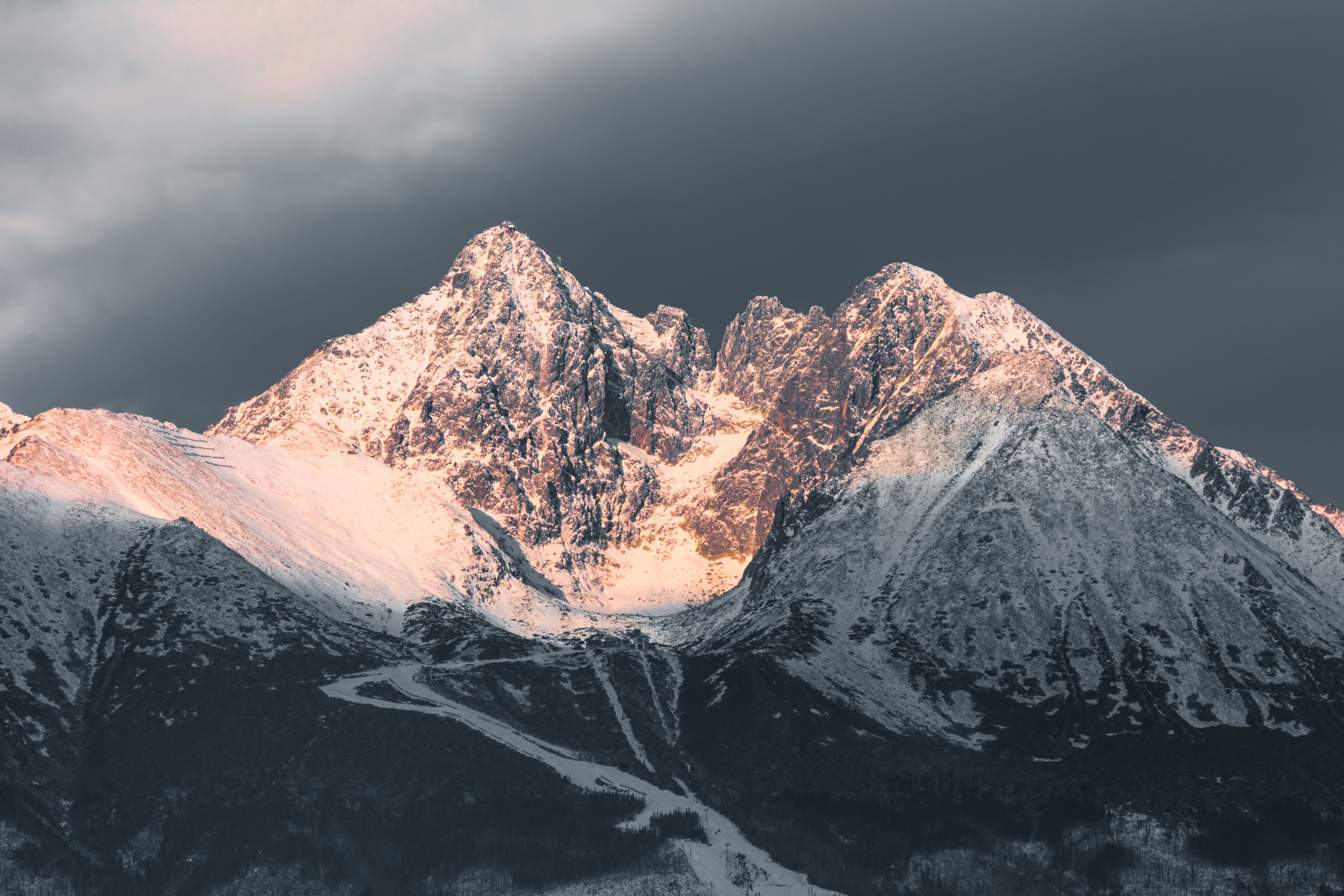 6240x4160 The Manimahesh trek: The abode of Hindu deity