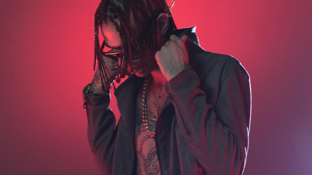 1280x720 Achille Lauro incontra i fan e firma le copie dell'album Ragazzi Madre, Musica, MILANO, NOV, 2016