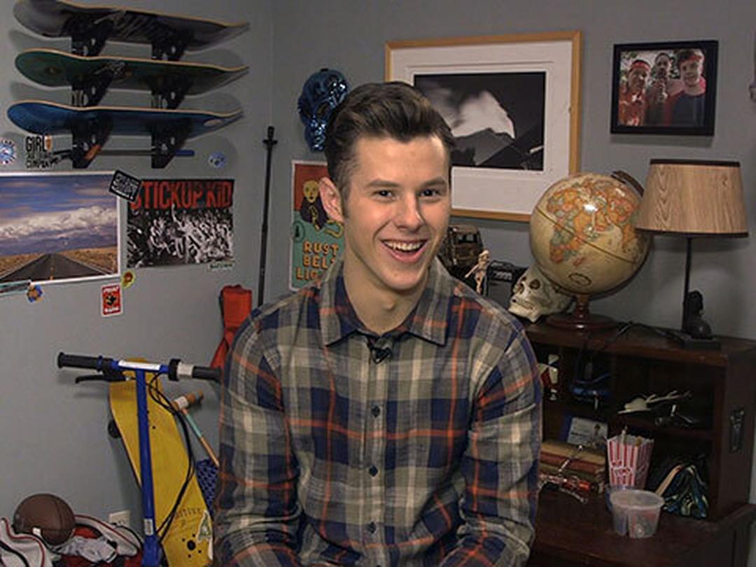 1080x810 Nolan Gould Gives a Tour of Modern Family Set