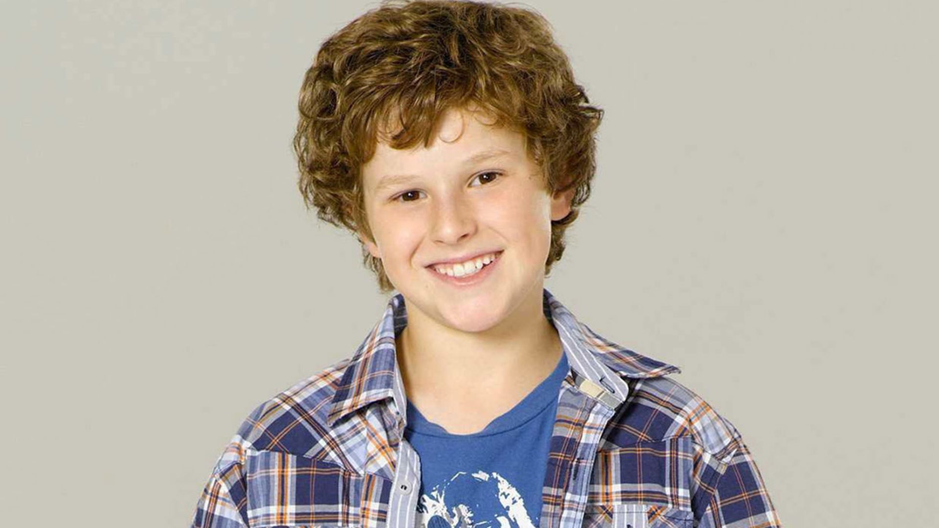 1920x1080 La increíble transformación del niño de 'Modern Family'