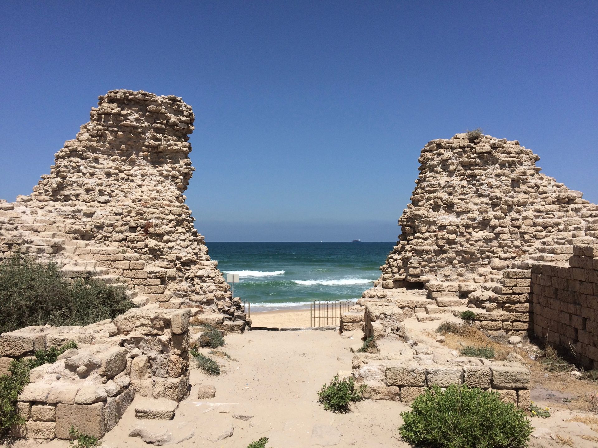 1920x1440 Bike along the Mediterranean Sea in Ashdod, Israel