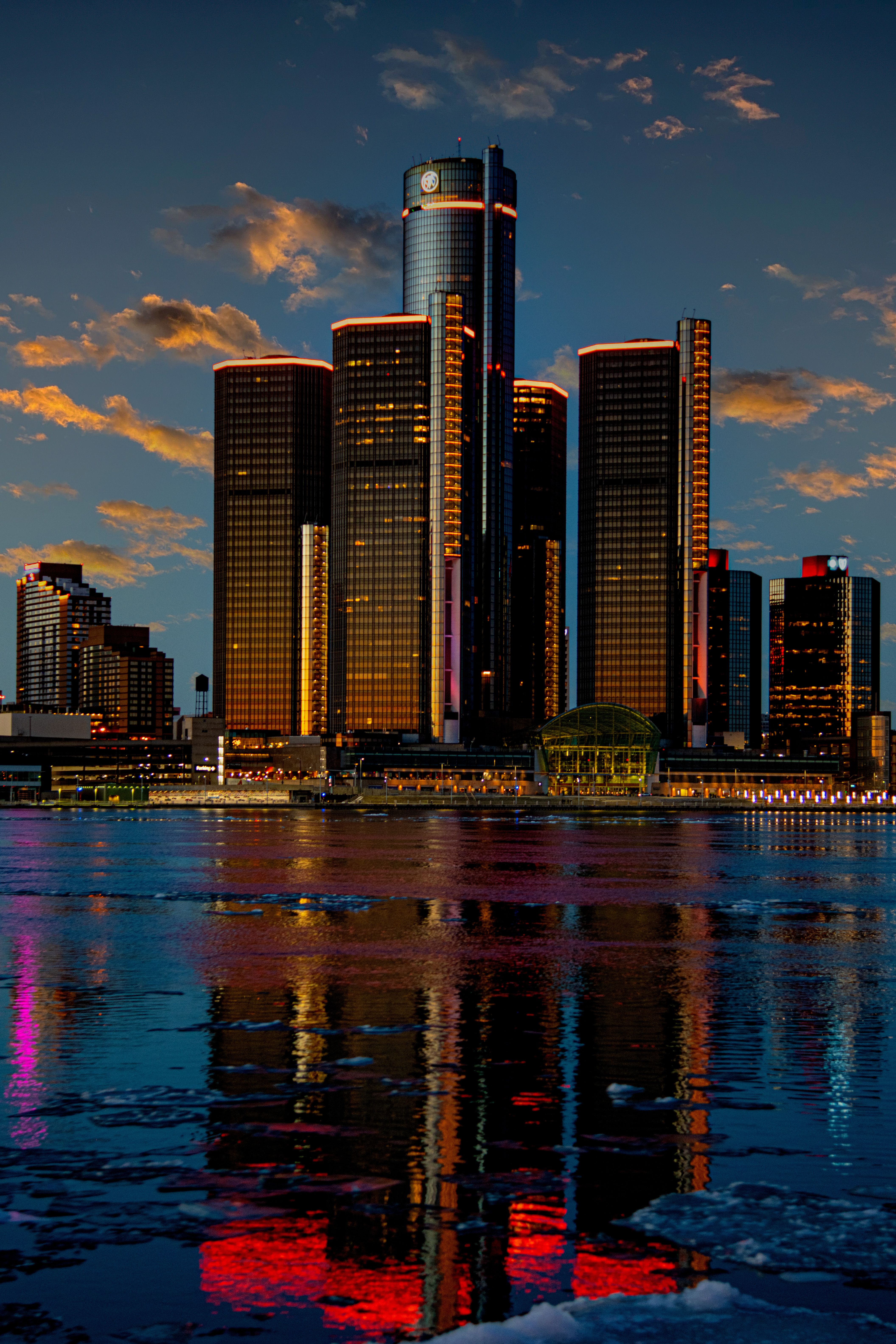 4223x6335 Icy winter sunset, Detroit Mi