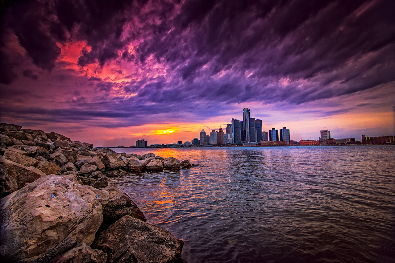 1280x853 Red Purple Sunset Skies Over Detroit City Michigan United States USA