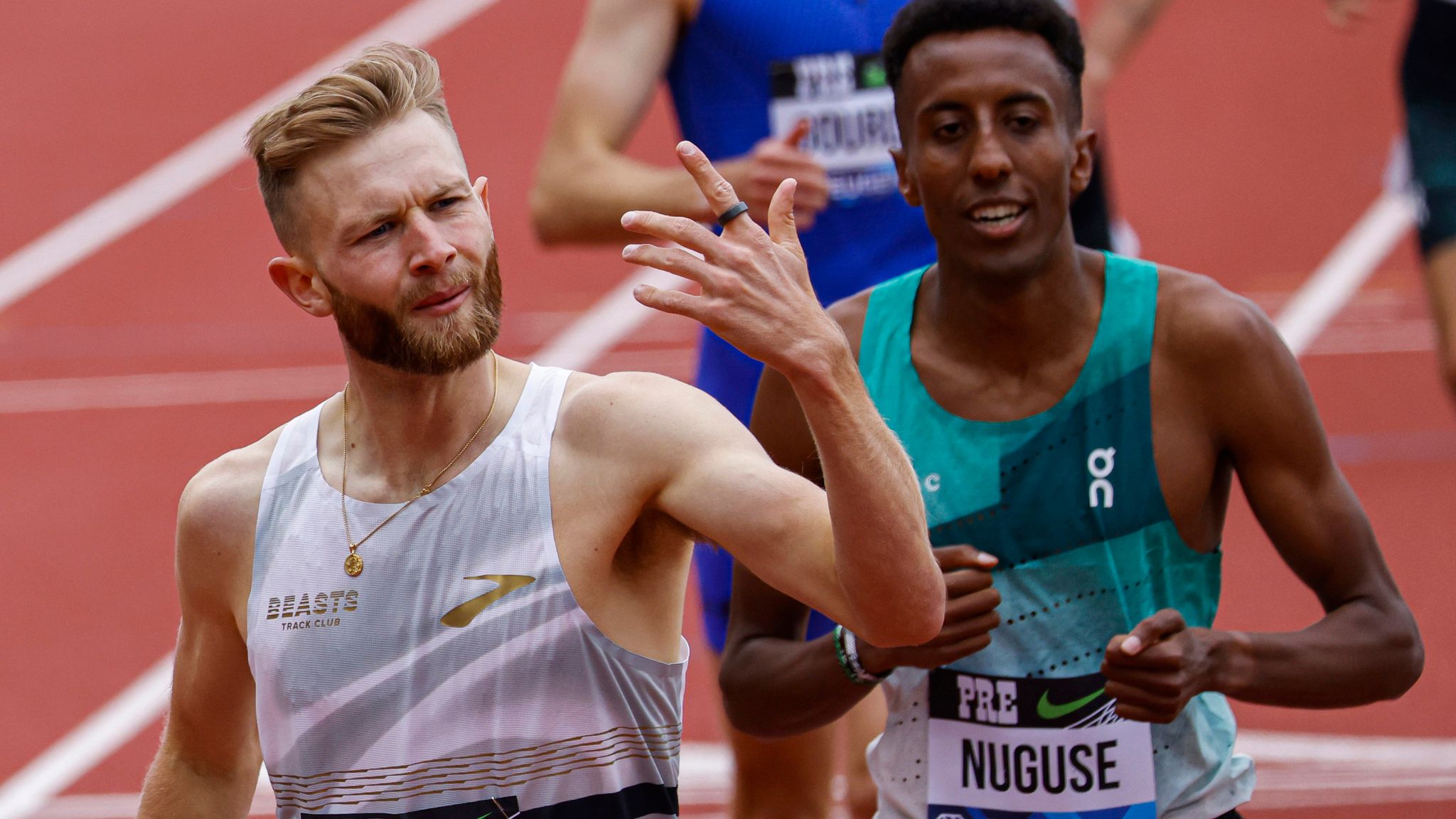 2048x1152 Josh Kerr Smashes 39 Year Old British Mile Record As Olympic Rival Jakob Ingebrigtsen Beaten