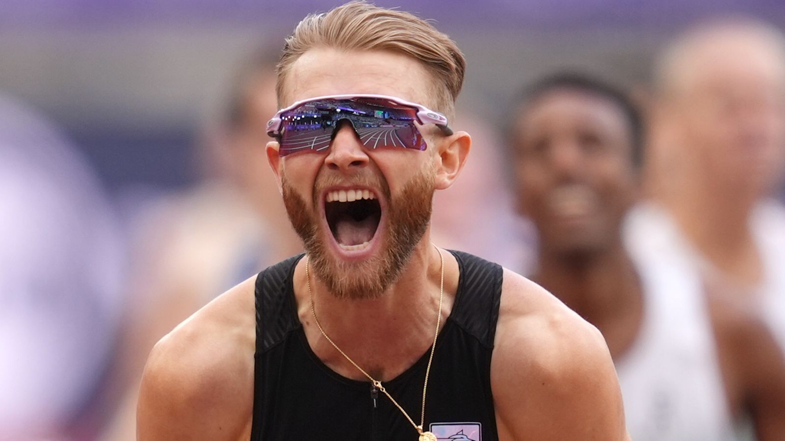 1600x900 Josh Kerr Smashes 27 Year World Record For Fastest Mile At London Stadium