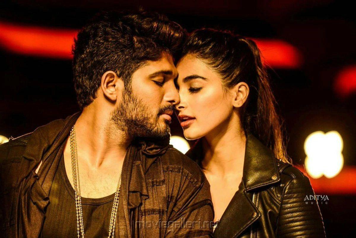 1200x801 DJ Duvvada Jagannadham New Image. Allu Arjun. Pooja Hegde. New