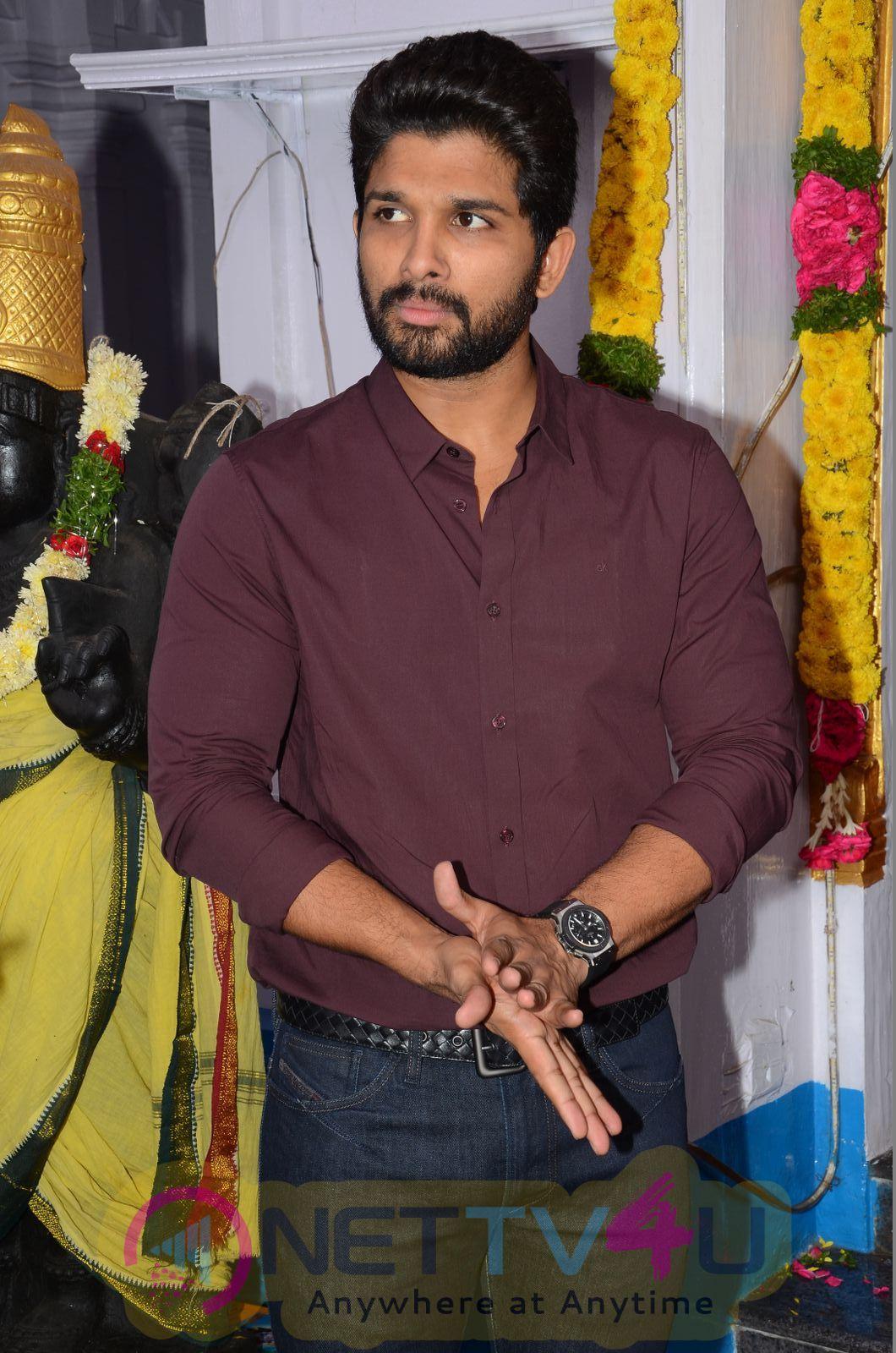 1060x1600 Allu Arjun Dj Duvvada Jagannadham Movie Opening Photo