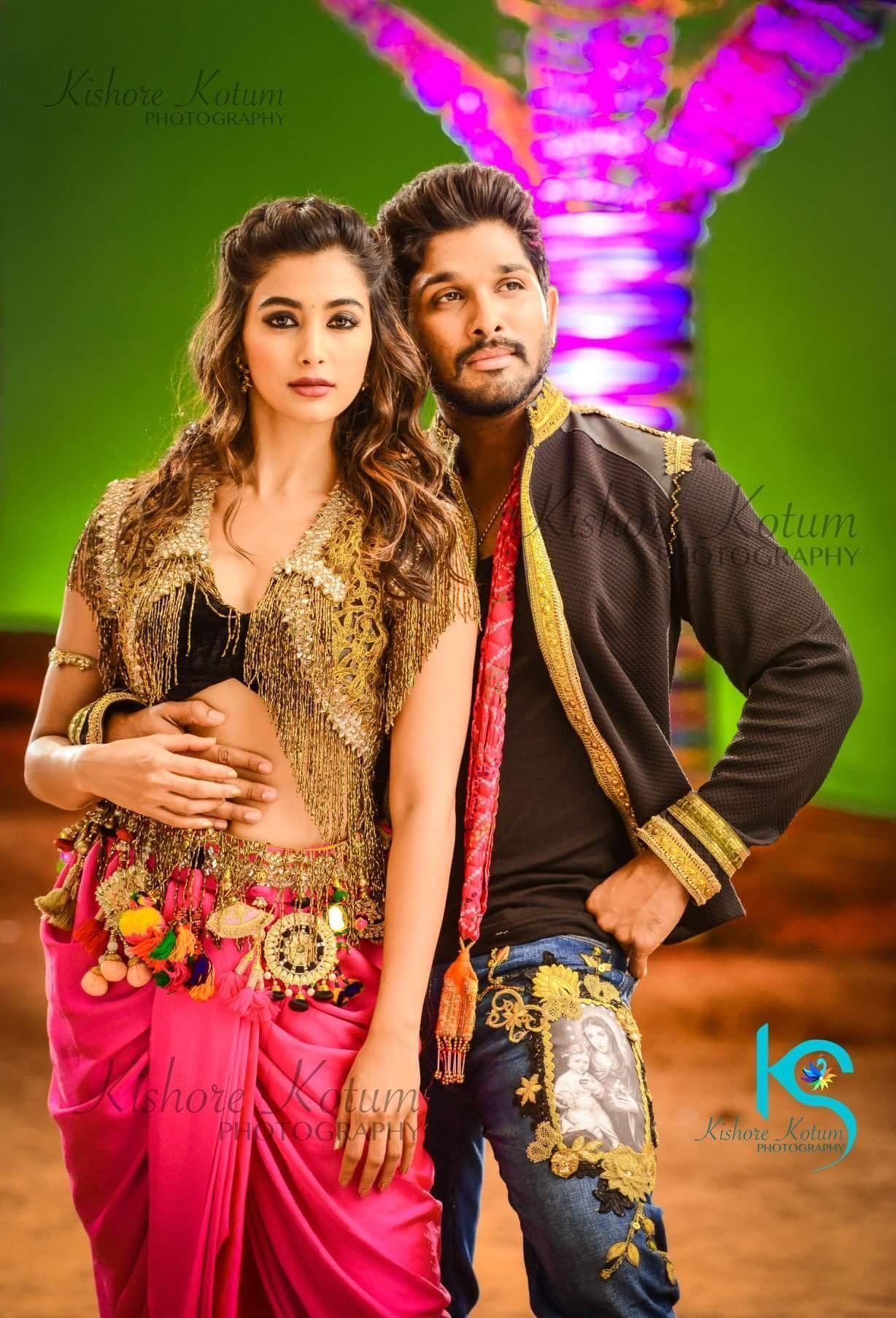 1228x1806 Allu Arjun And Pooja Hegde Wallpaper