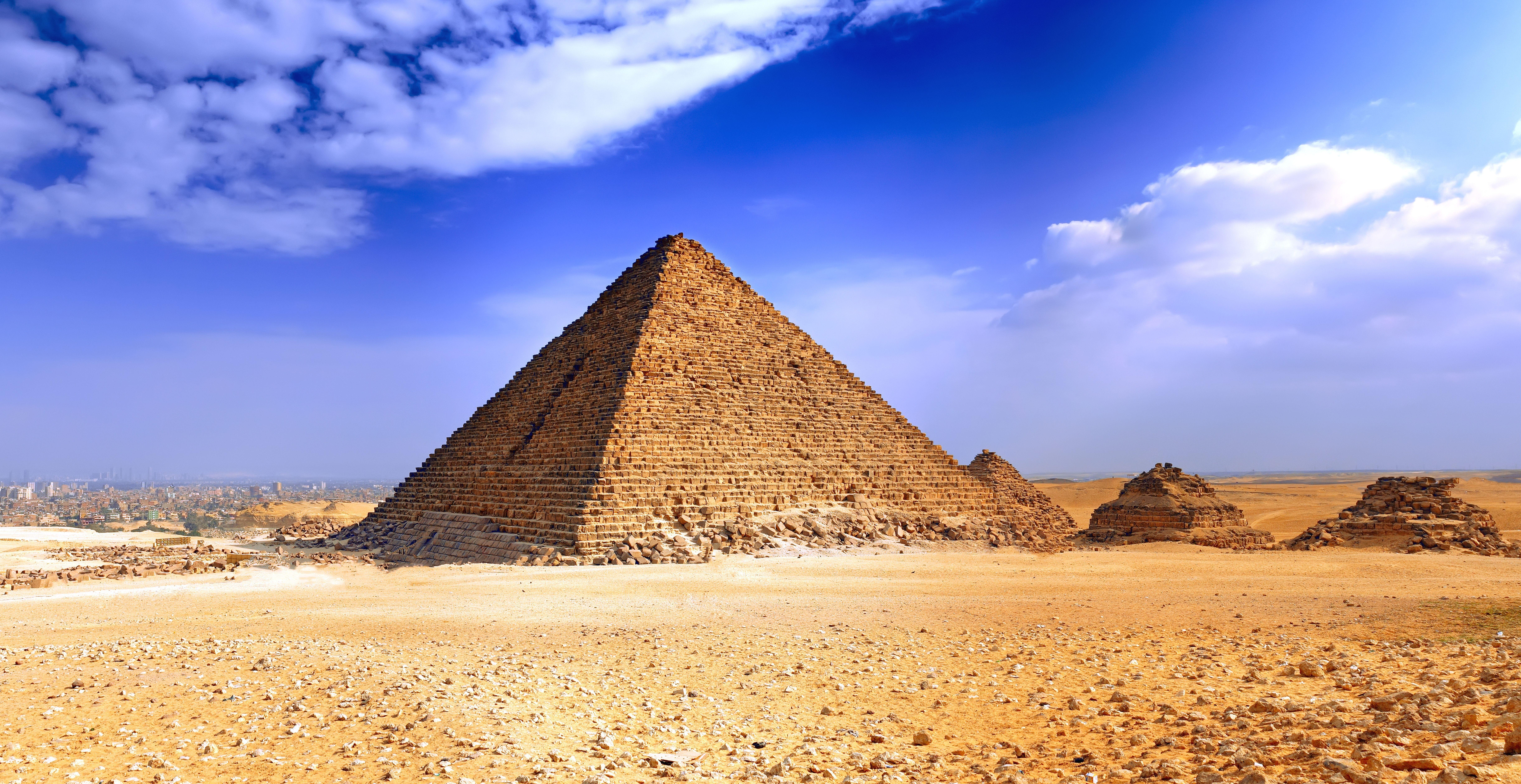 9772x5040 #landscape, #Pyramids of Giza, #desert, #Egypt, #clouds