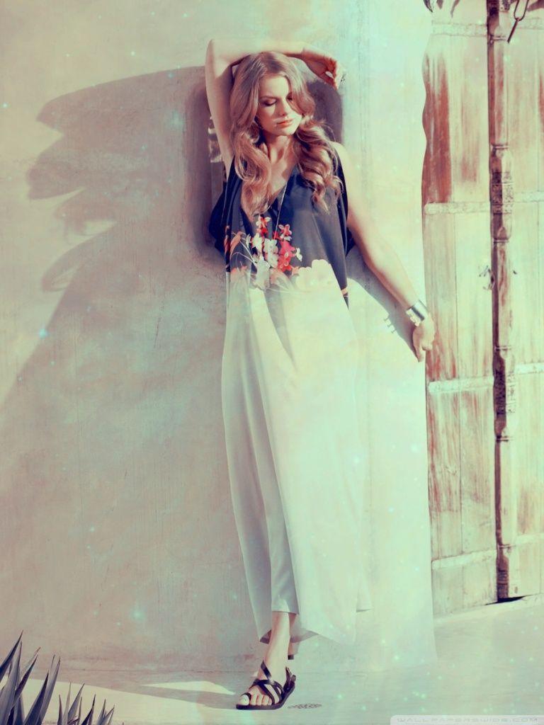 768x1024 Taylor Swift Ultra HD Desktop Background Wallpaper for : Tablet