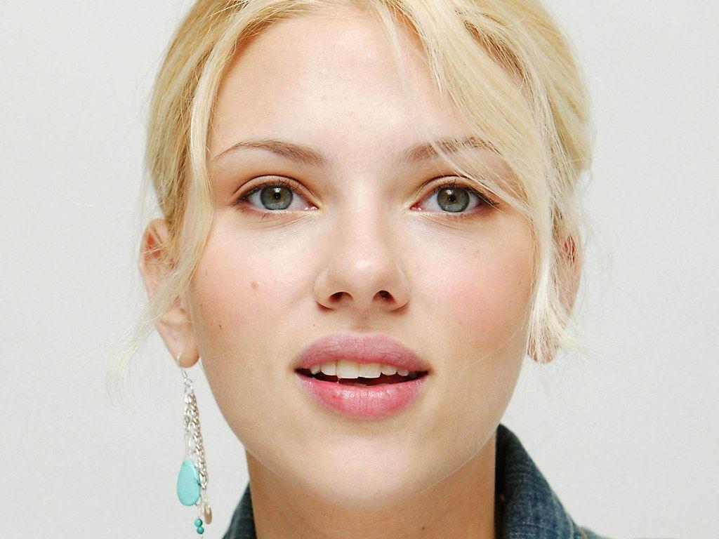Scarlett Johansson, Net Worth, Height, Age, Weight, Husband, Family, Kids, and more