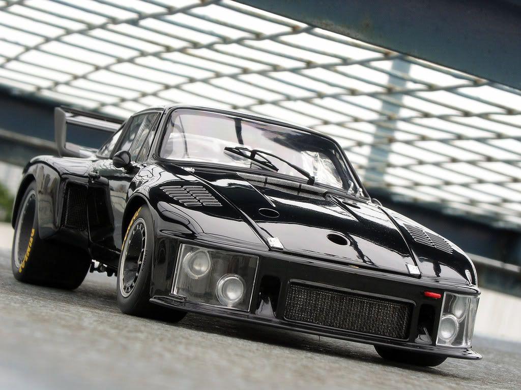 1024x768 Porsche 944 Hellaflush
