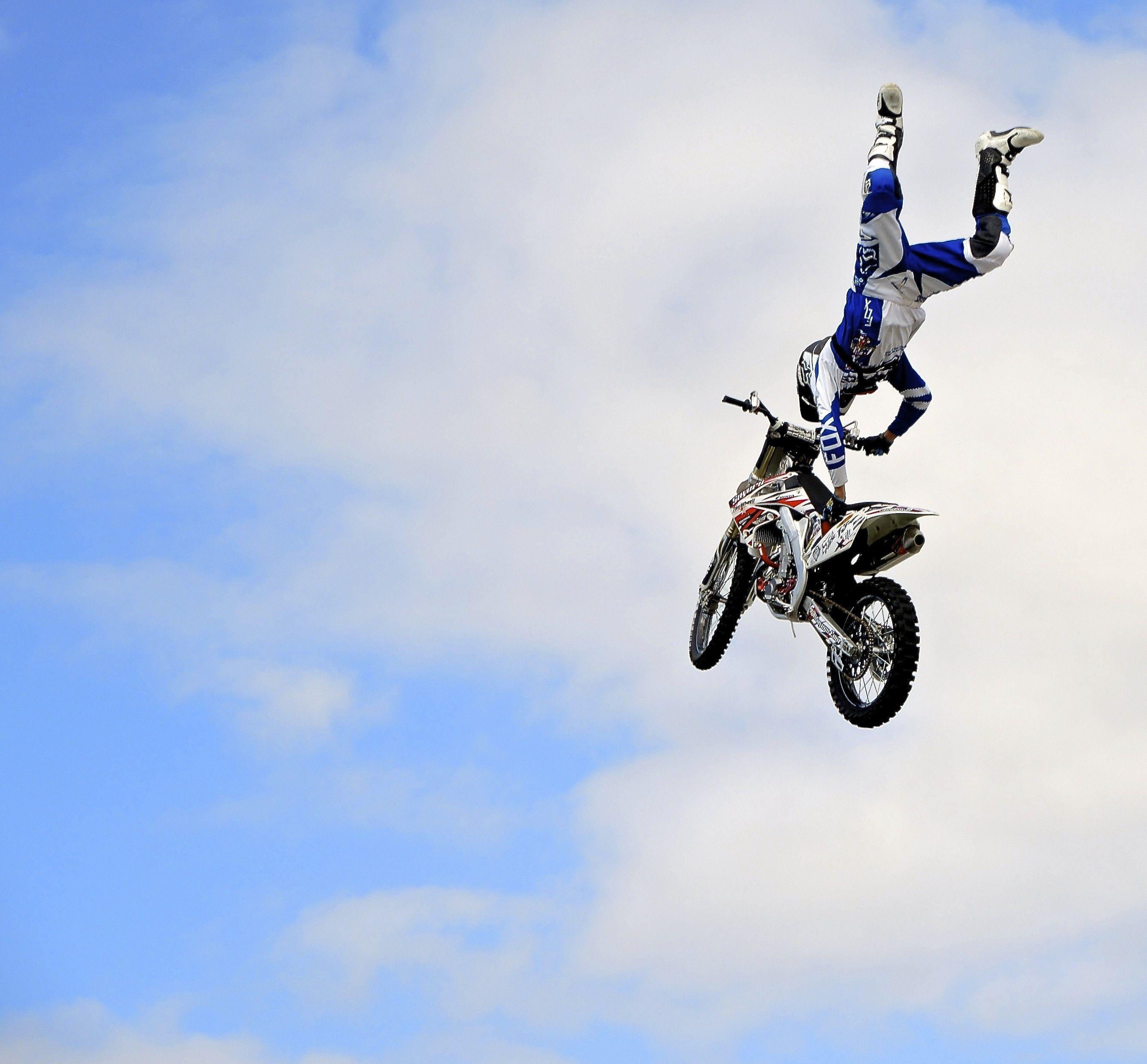 2691x2497 white red and black motocross dirt bike free image